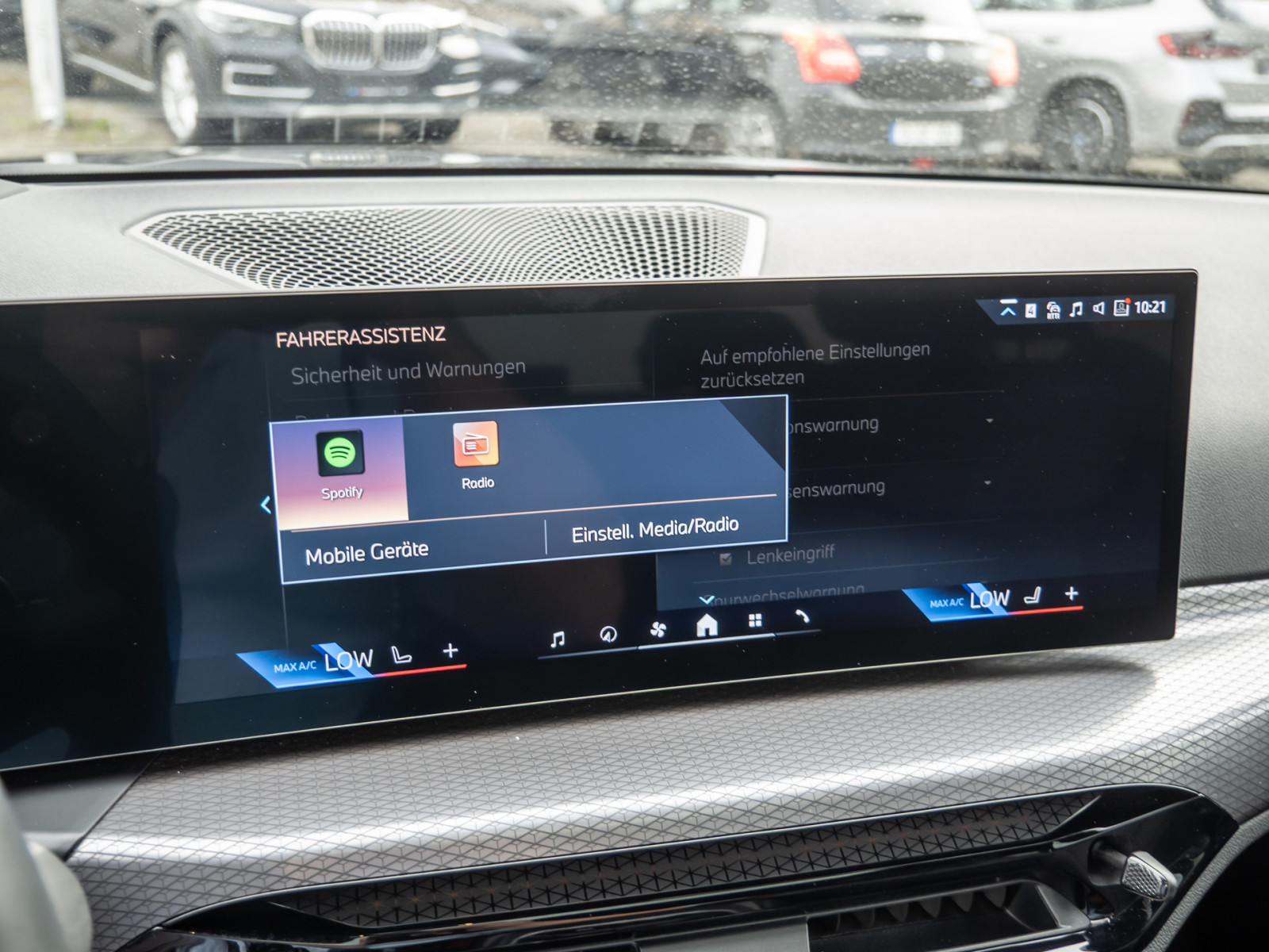 BMW 330i xDrive M-Sport – Produktfoto 12