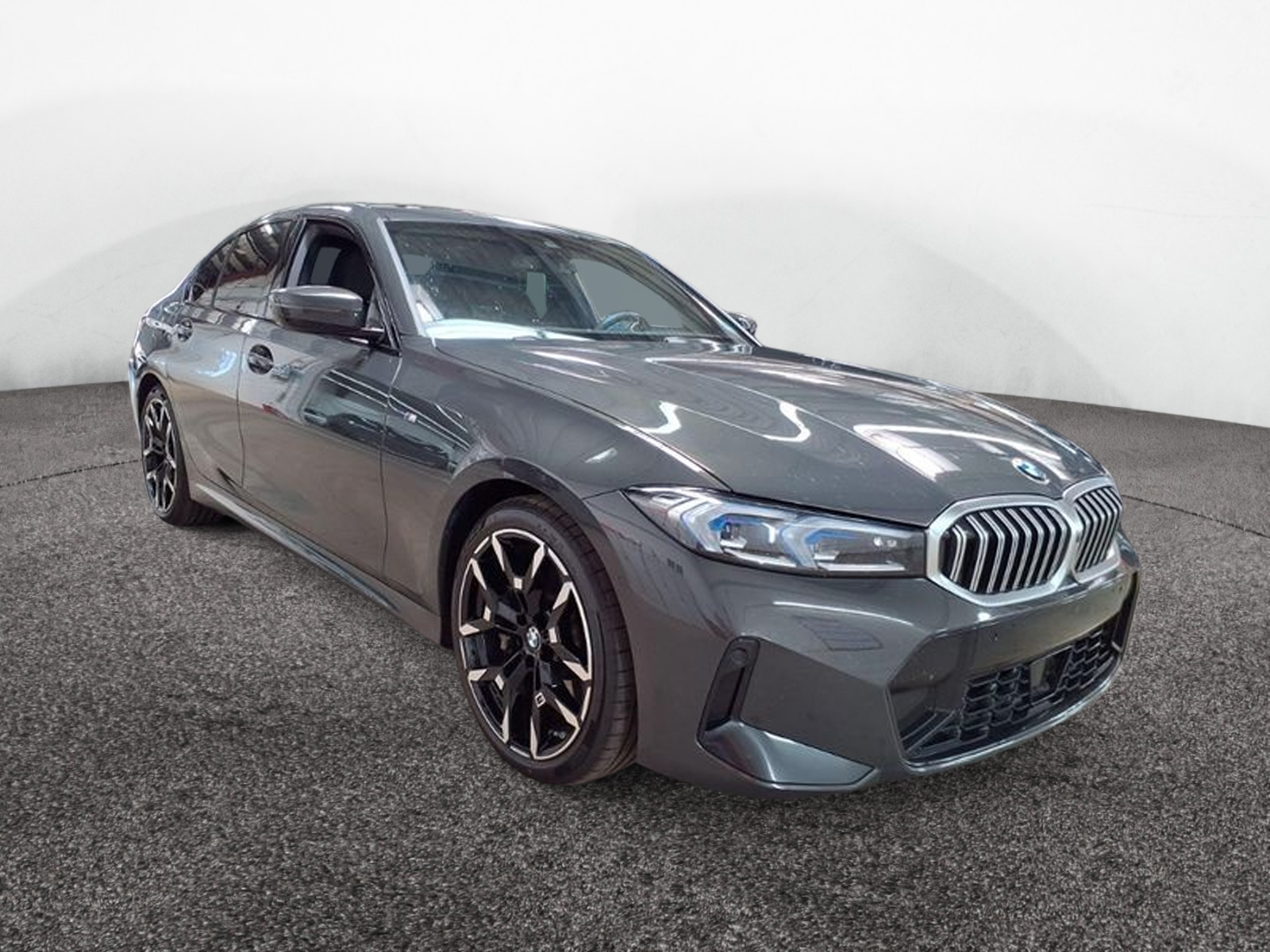 BMW 330i xDrive M-Sport – Produktfoto 2