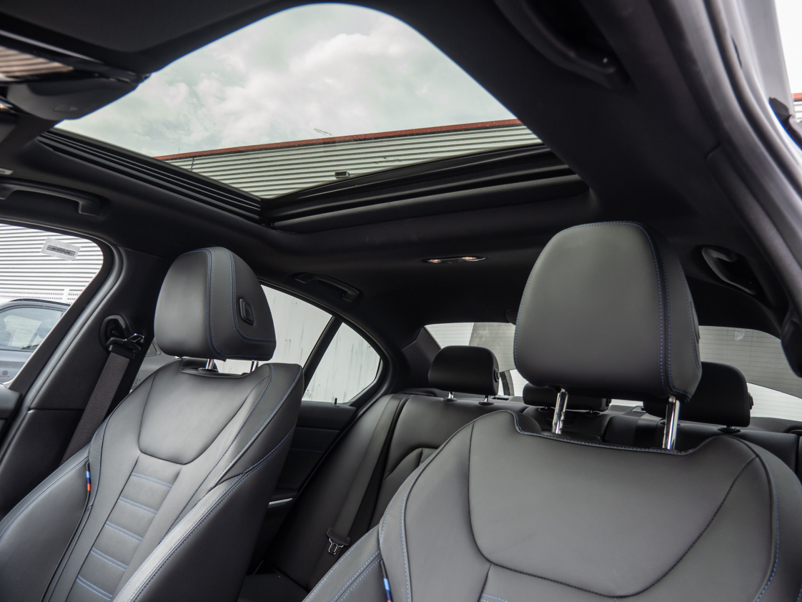 BMW 330i xDrive M-Sport – Produktfoto 20