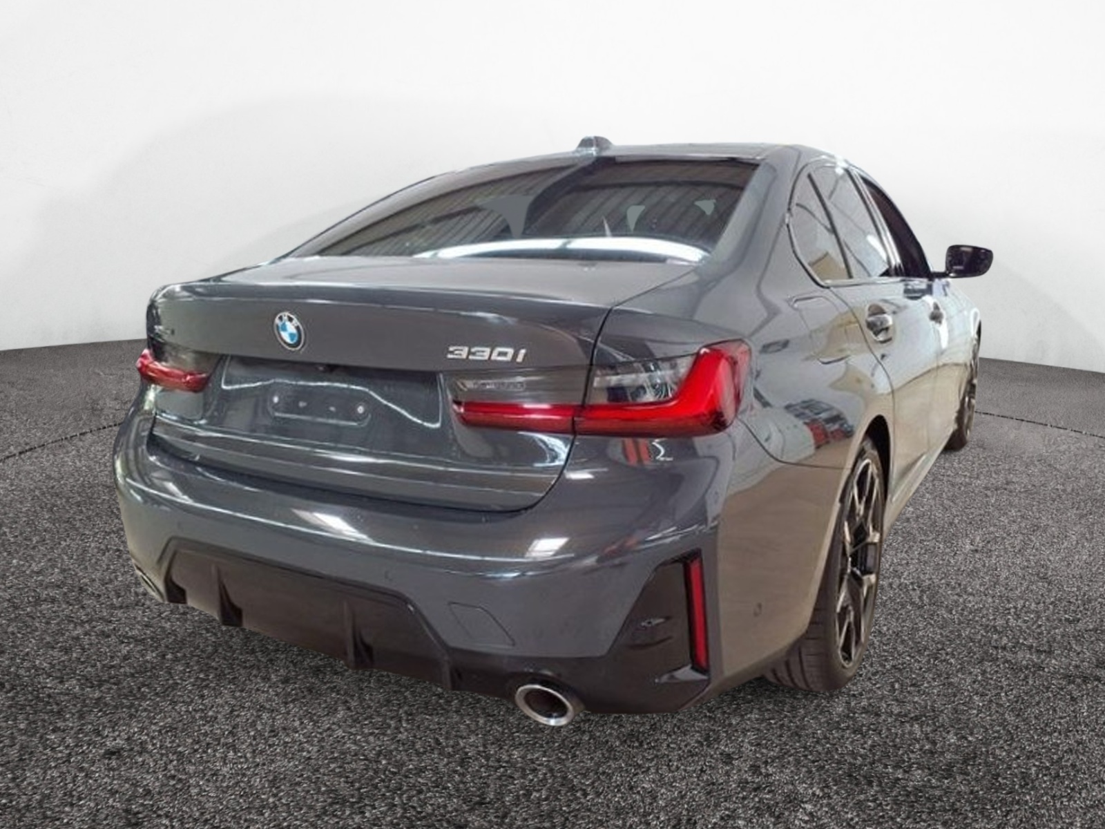 BMW 330i xDrive M-Sport – Produktfoto 4