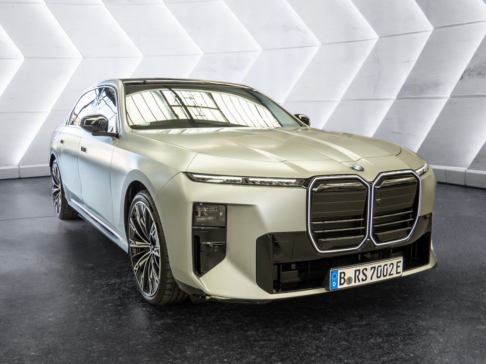 BMW i7 50 xDrive M-Sport Pro – Produktfoto 2
