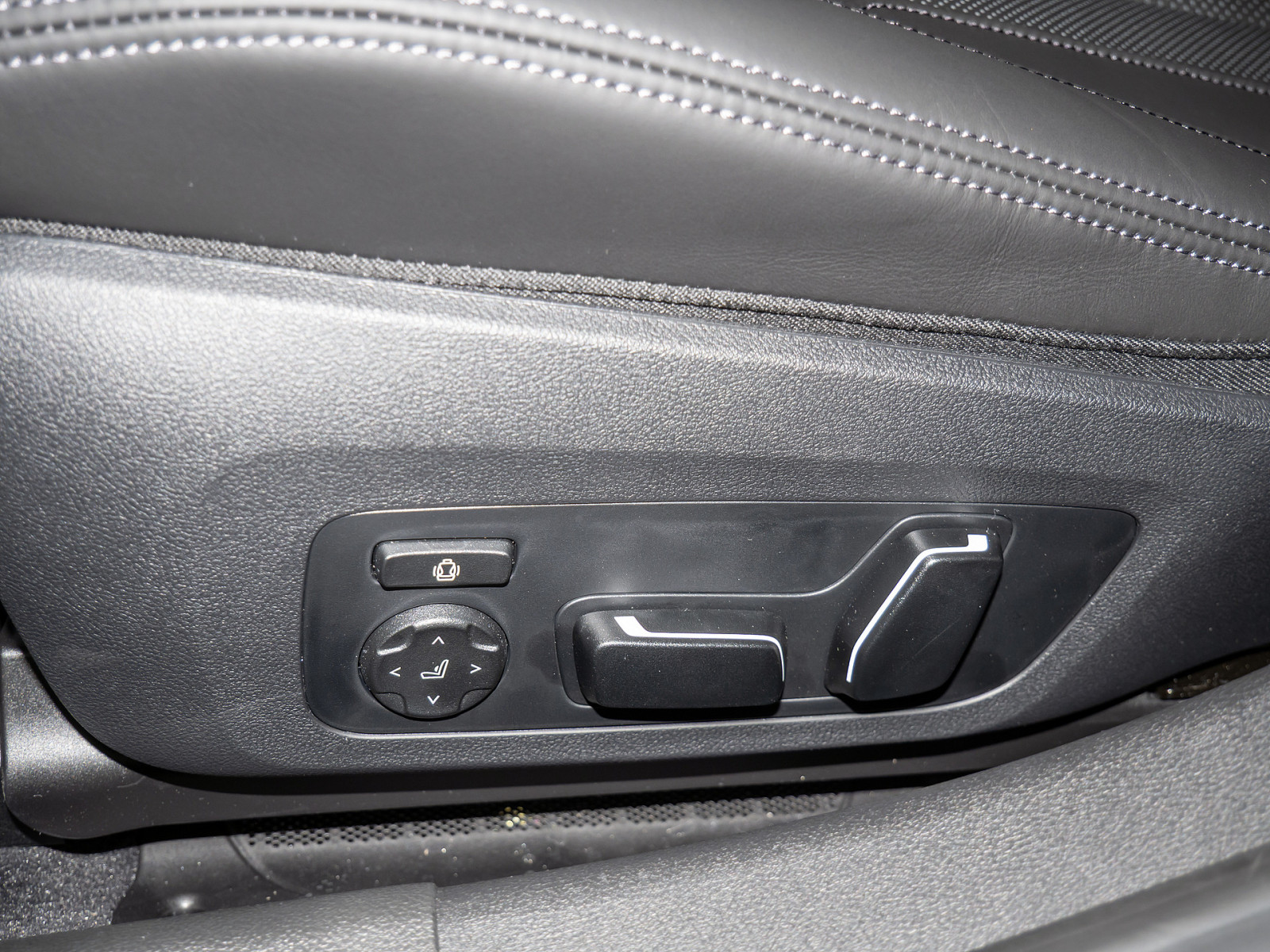 BMW M3 Competition xDrive – Produktfoto 19