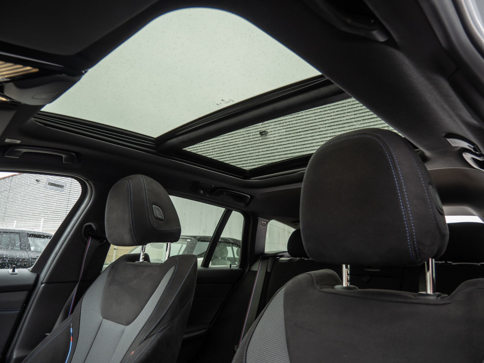 BMW 330e Touring M-Sport Pro – Produktfoto 21