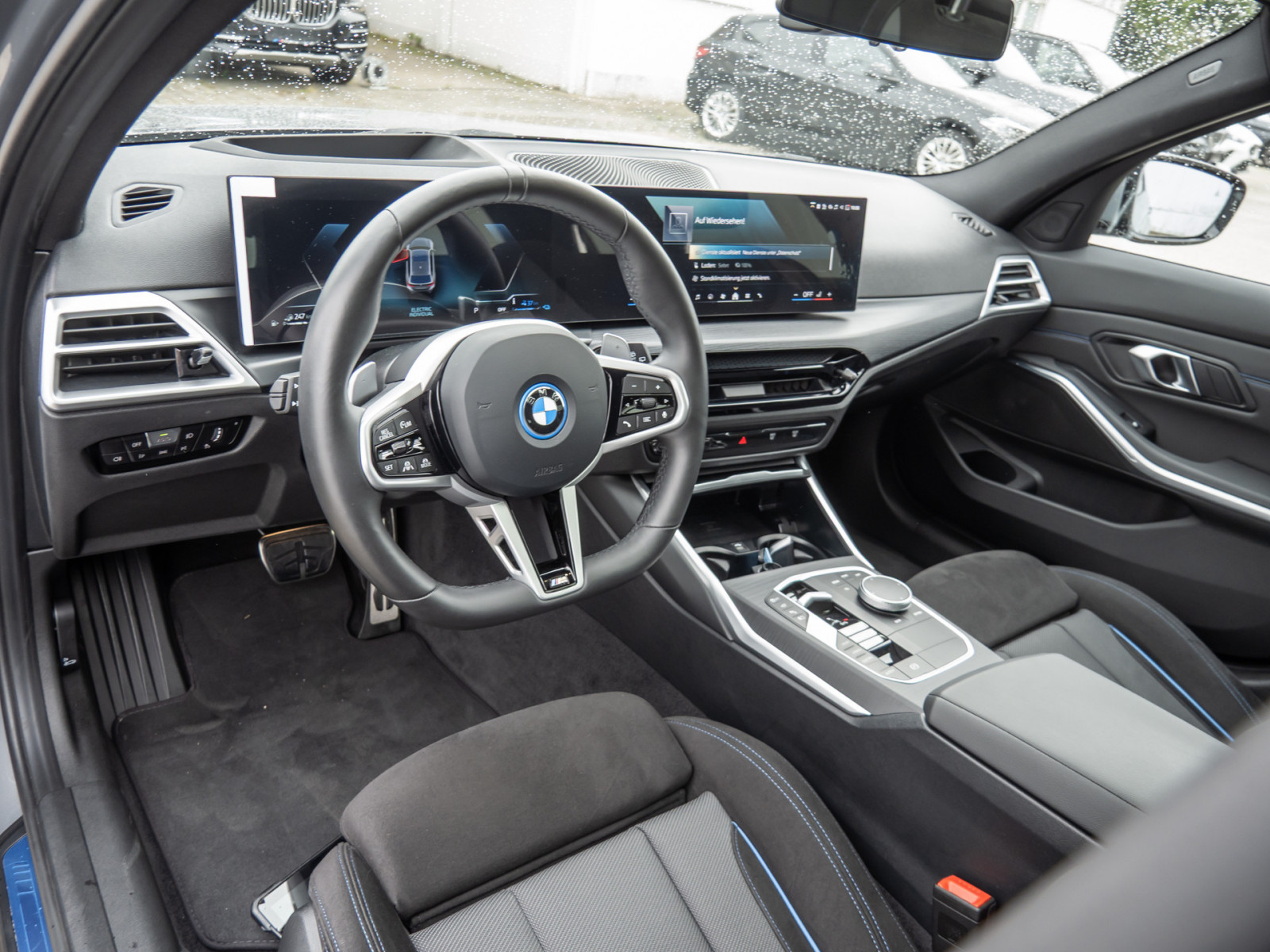 BMW 330e Touring M-Sport Pro – Produktfoto 8