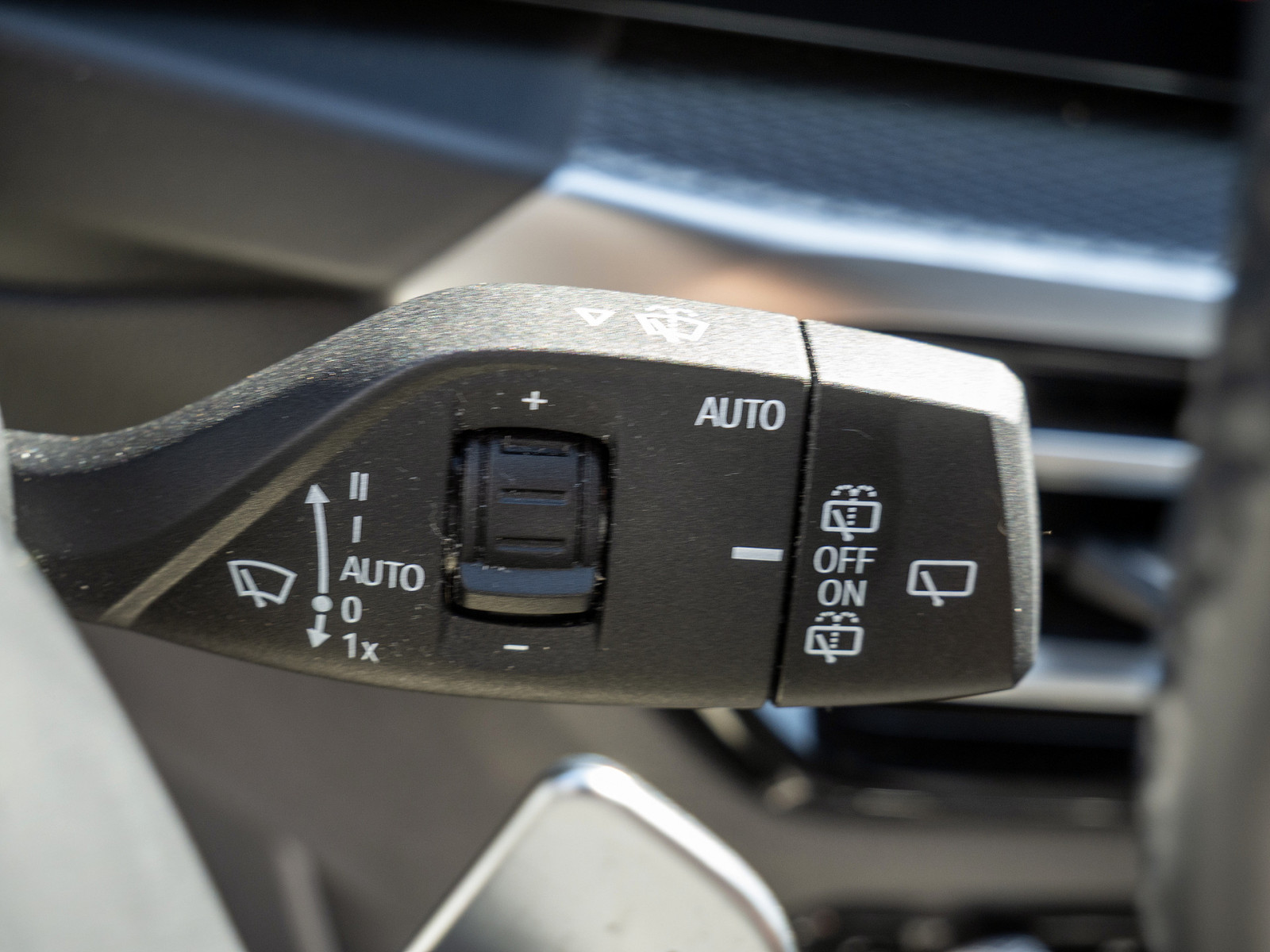 BMW 318i Touring M-Sport – Produktfoto 17
