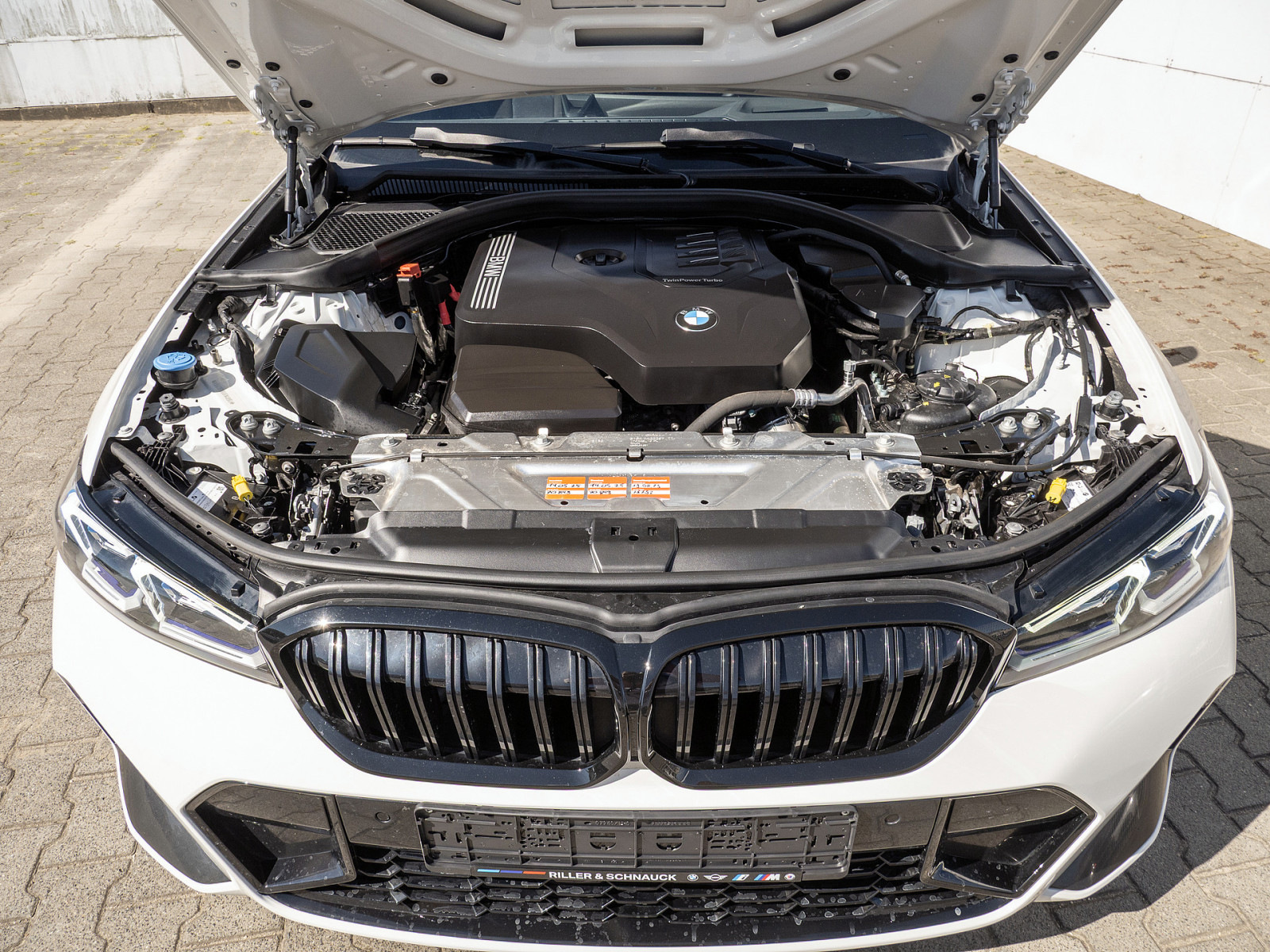 BMW 318i Touring M-Sport – Produktfoto 22