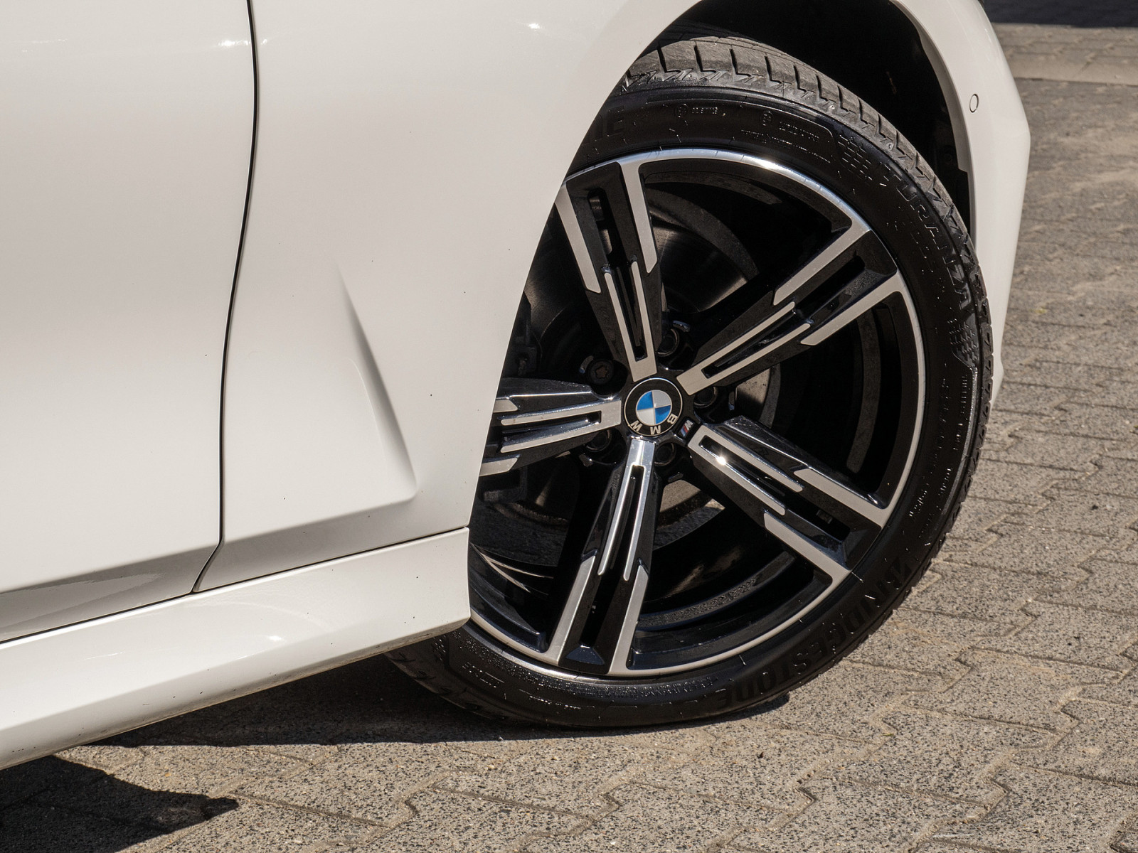 BMW 318i Touring M-Sport – Produktfoto 5