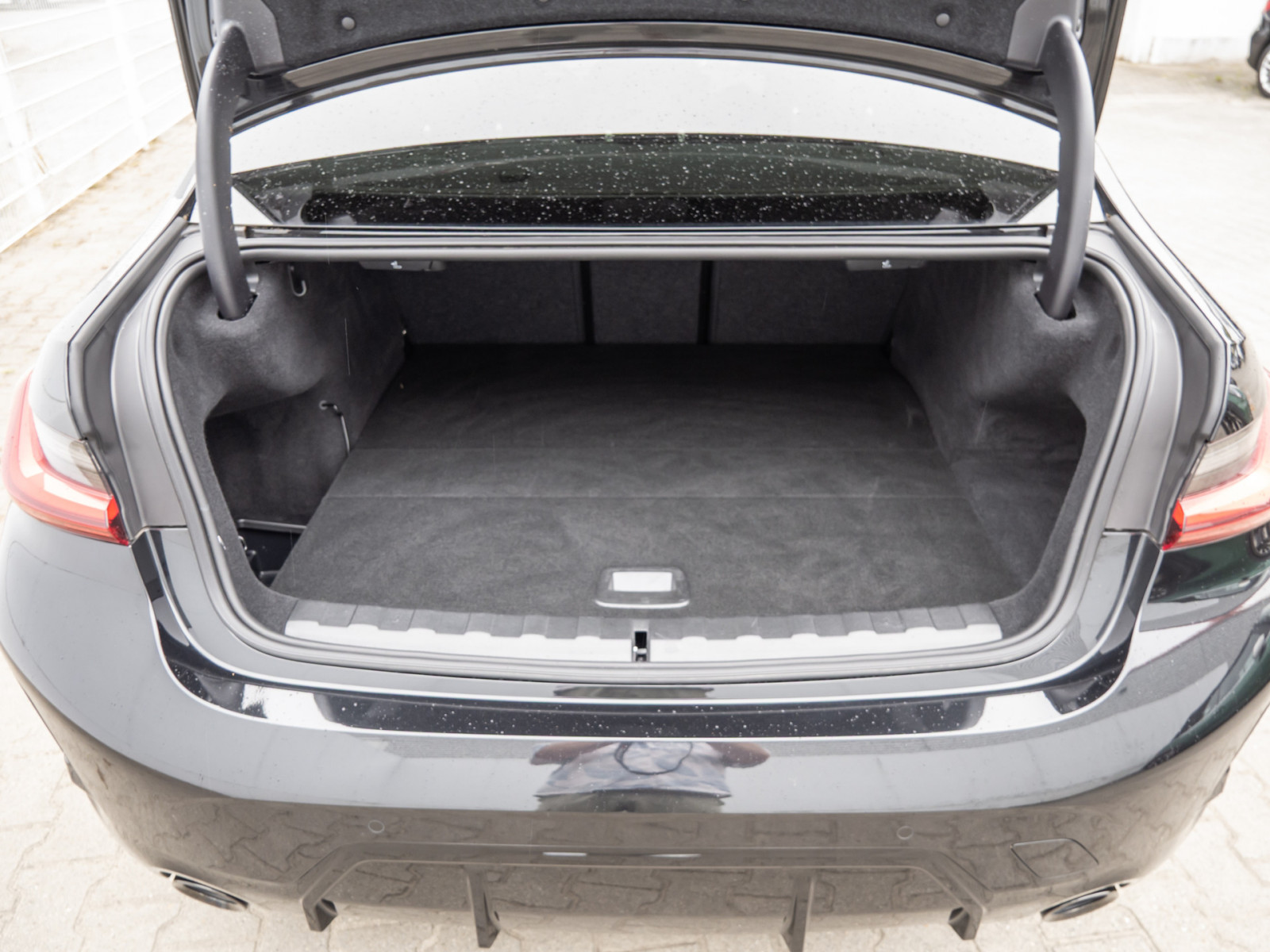 BMW 330e xDrive M-Sport Pro – Produktfoto 20