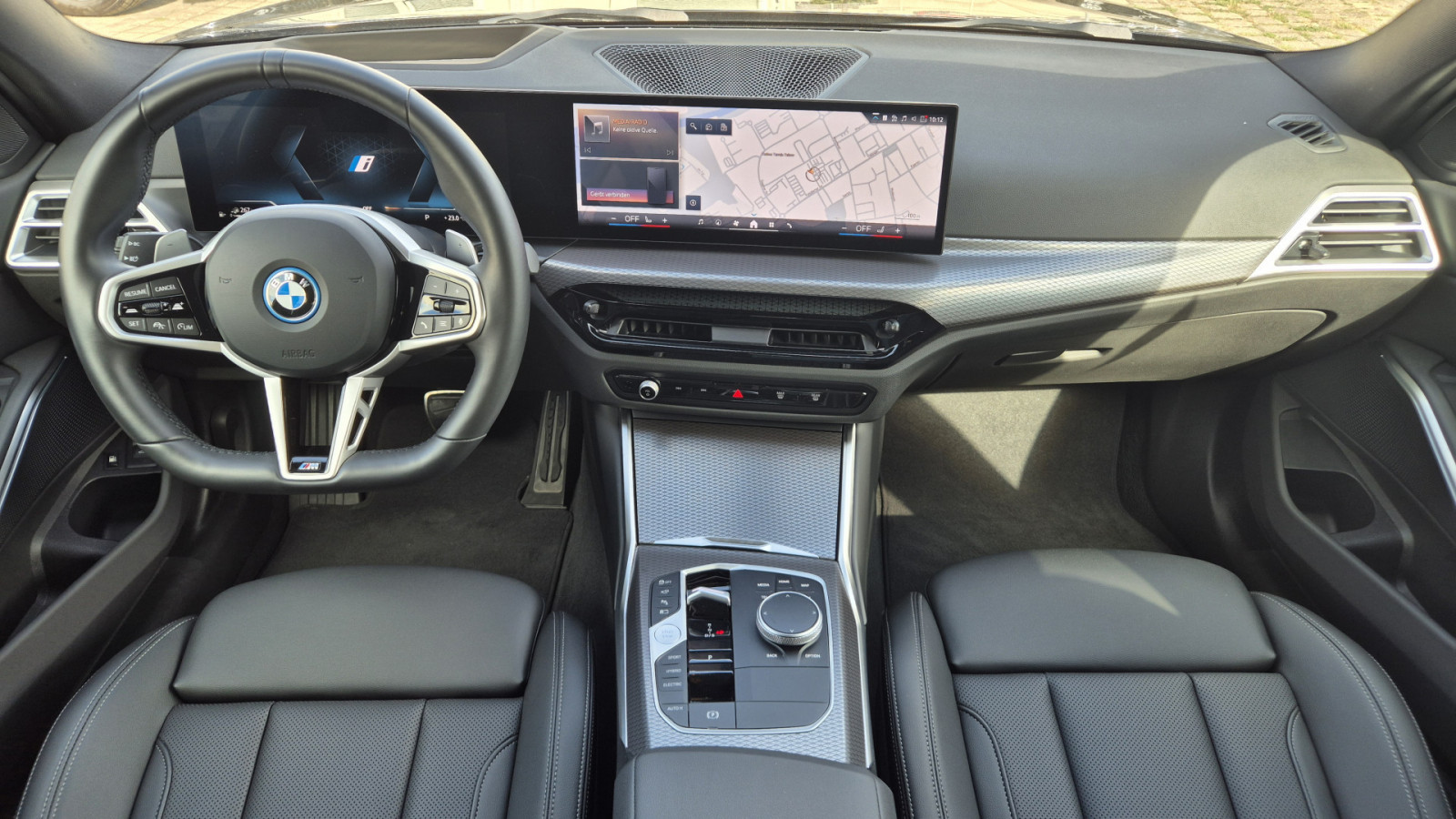 BMW 330e xDrive M-Sport Pro – Produktfoto 6