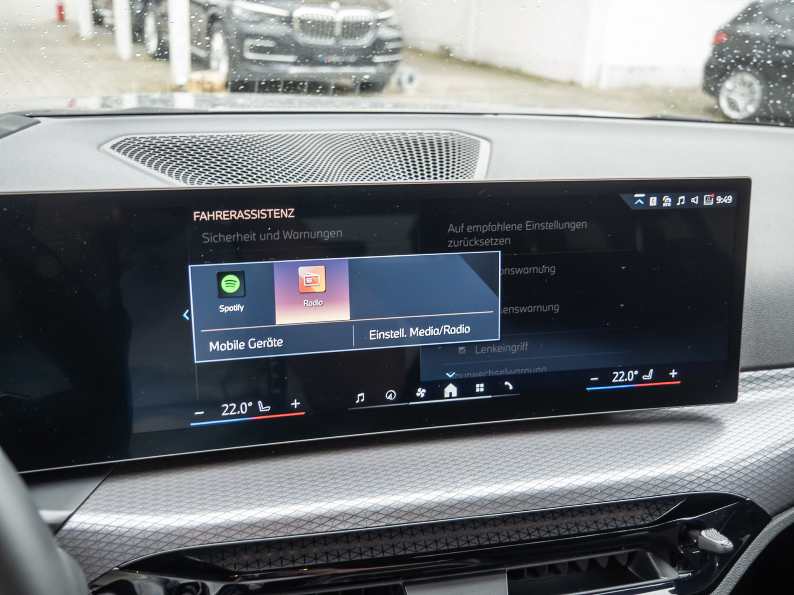 BMW 330i Touring xDrive M-Sport – Produktfoto 12