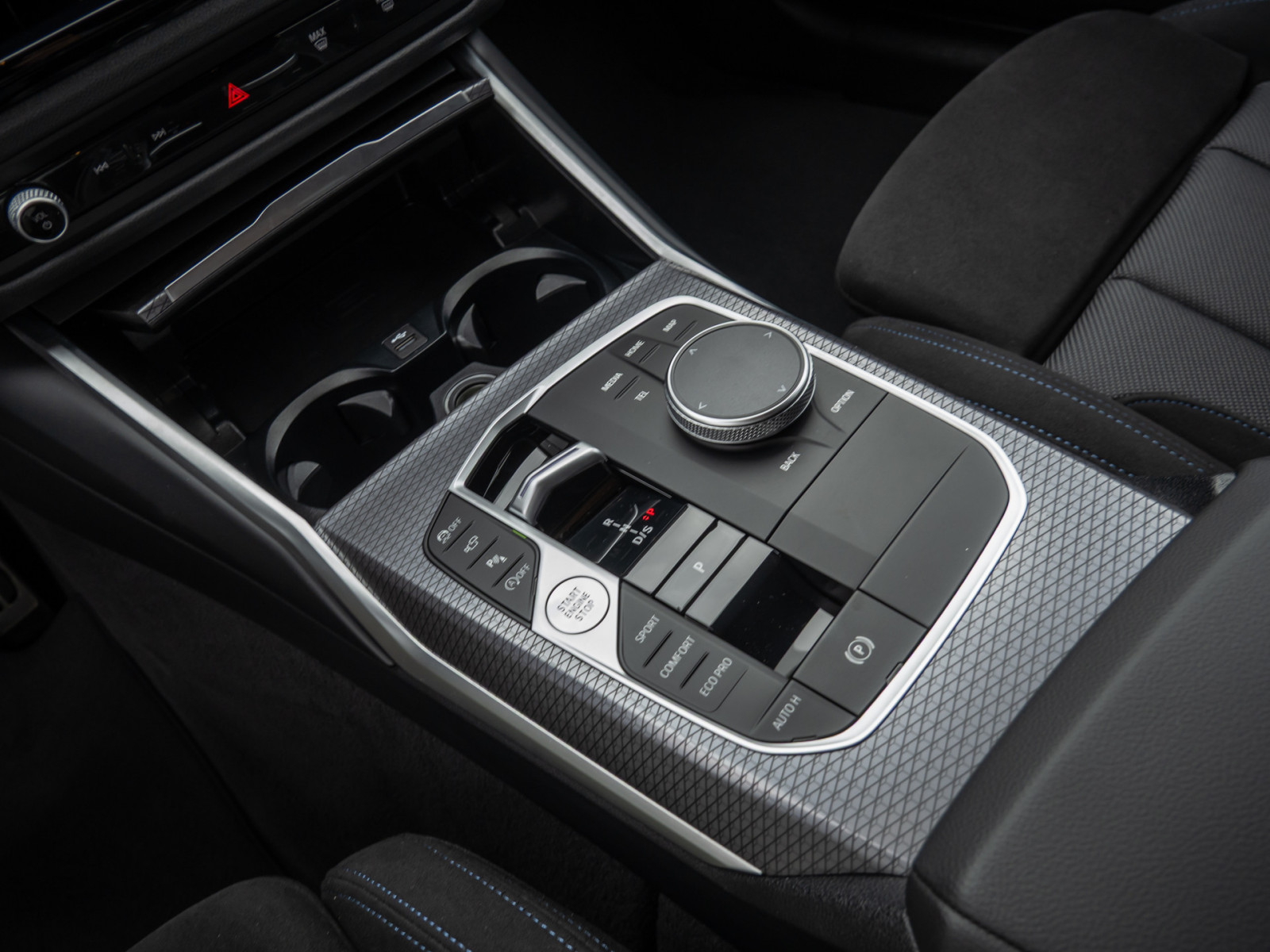 BMW 330i Touring xDrive M-Sport – Produktfoto 14