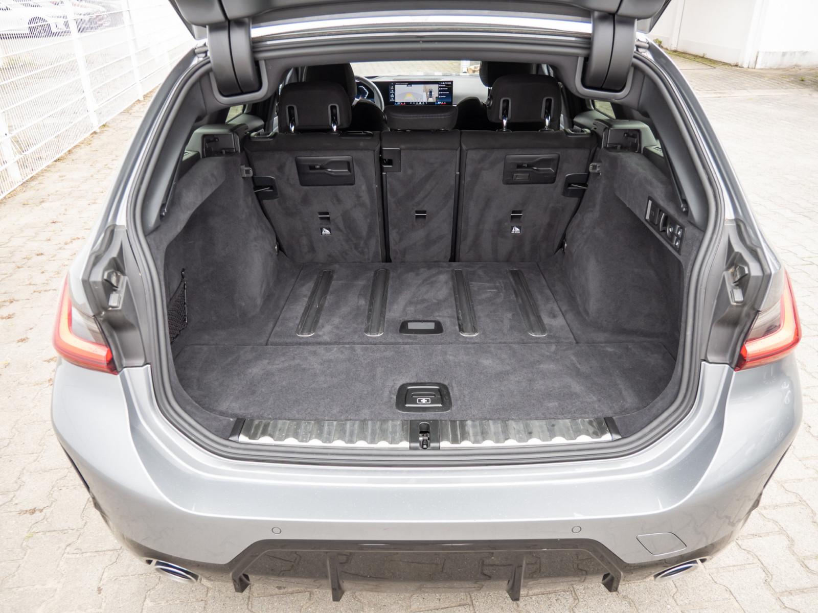 BMW 330i Touring xDrive M-Sport – Produktfoto 20