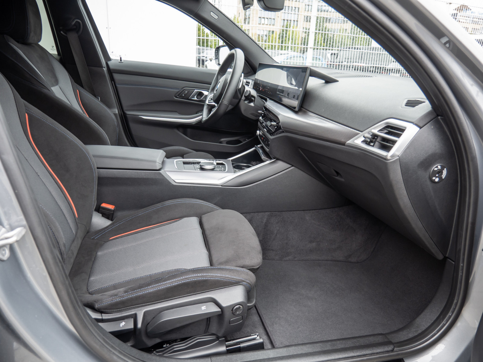 BMW 330i Touring xDrive M-Sport – Produktfoto 6