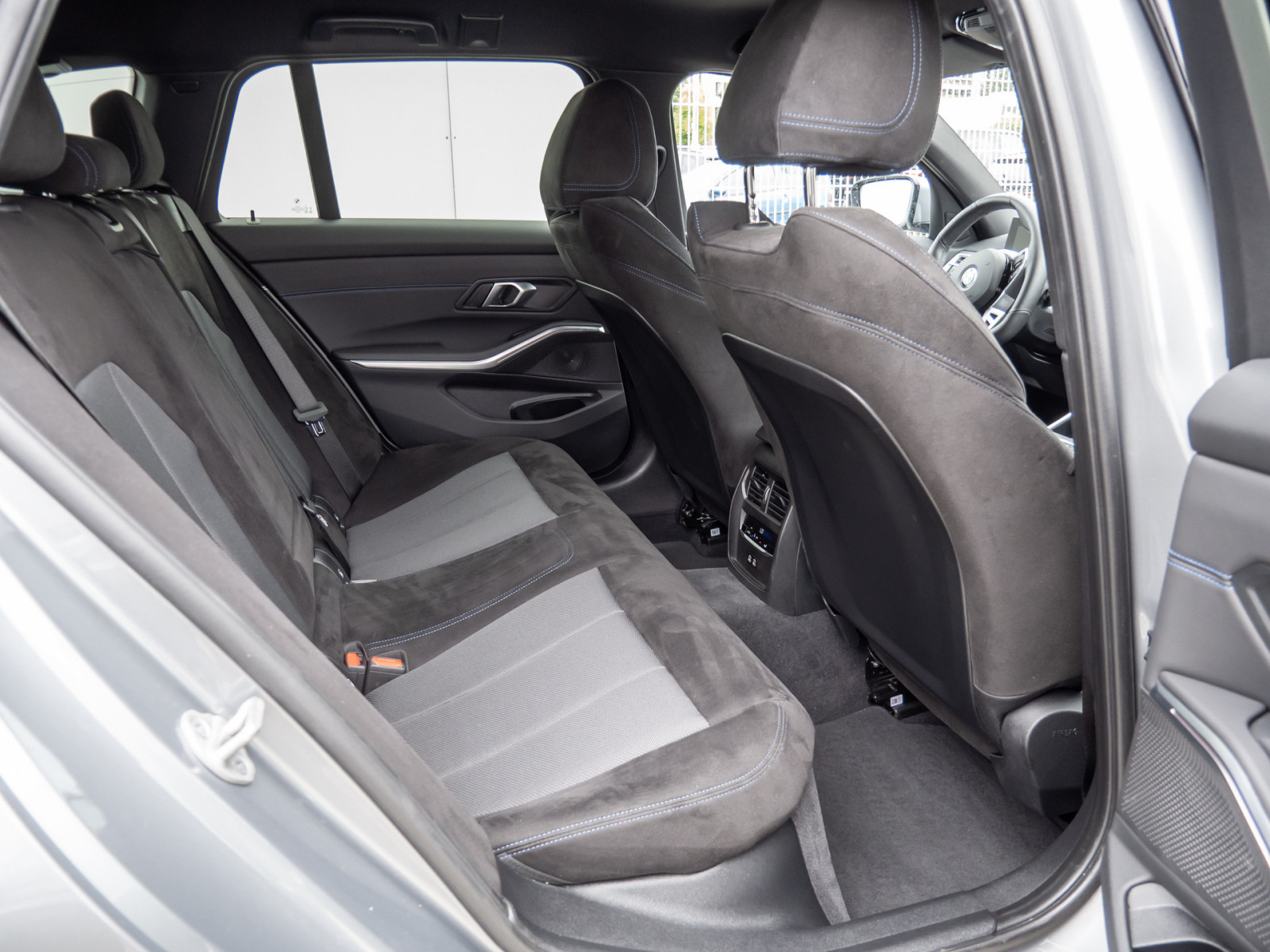 BMW 330i Touring xDrive M-Sport – Produktfoto 7
