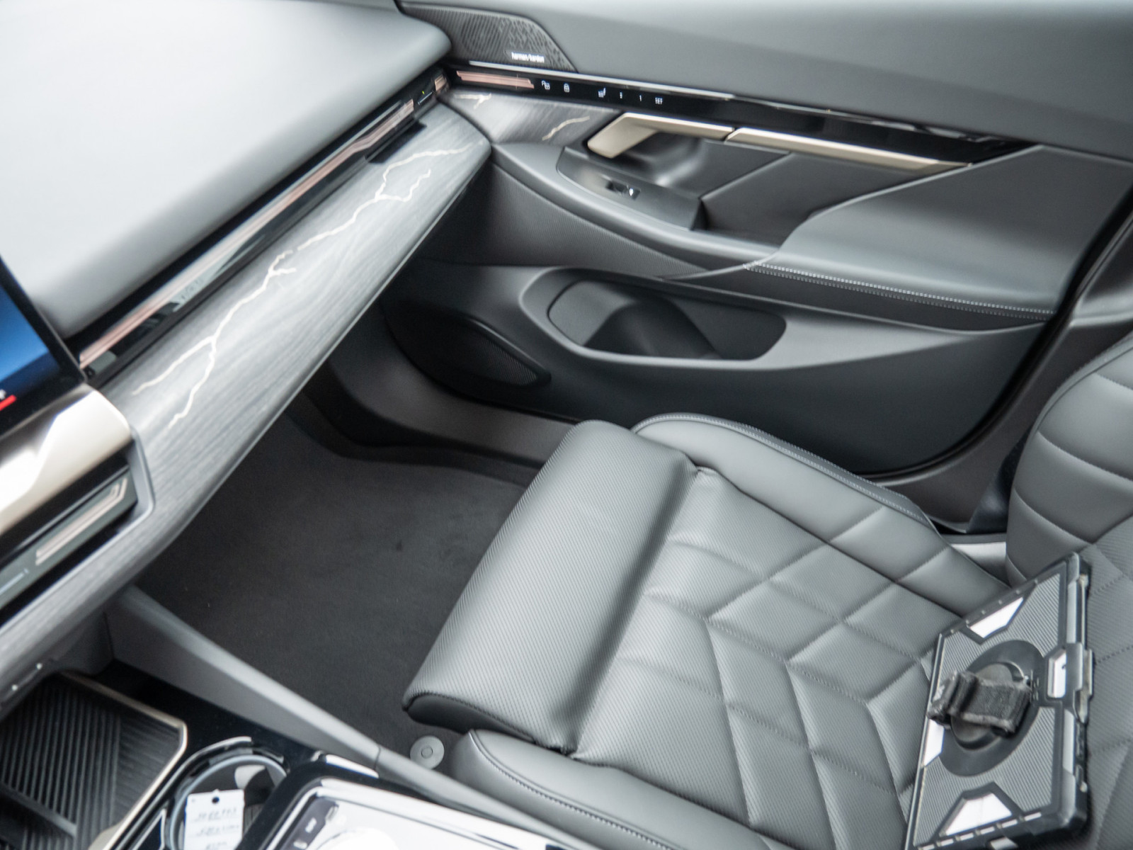 BMW 530e M-Sport – Produktfoto 15