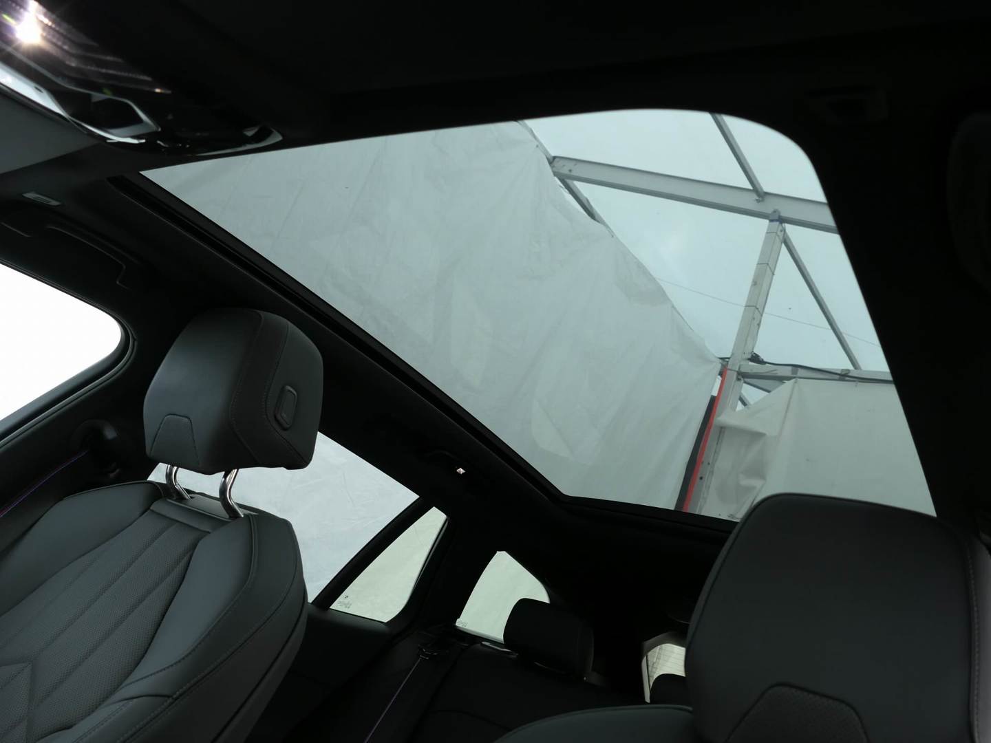 BMW i5 Touring 40 e M SportPro – Produktfoto 11