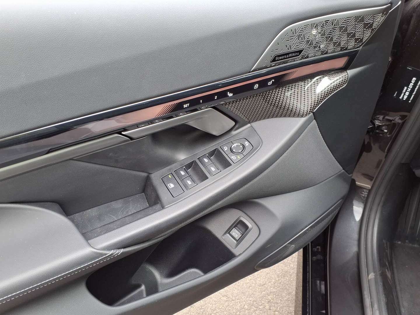 BMW i5 Touring 40 e M SportPro – Produktfoto 9