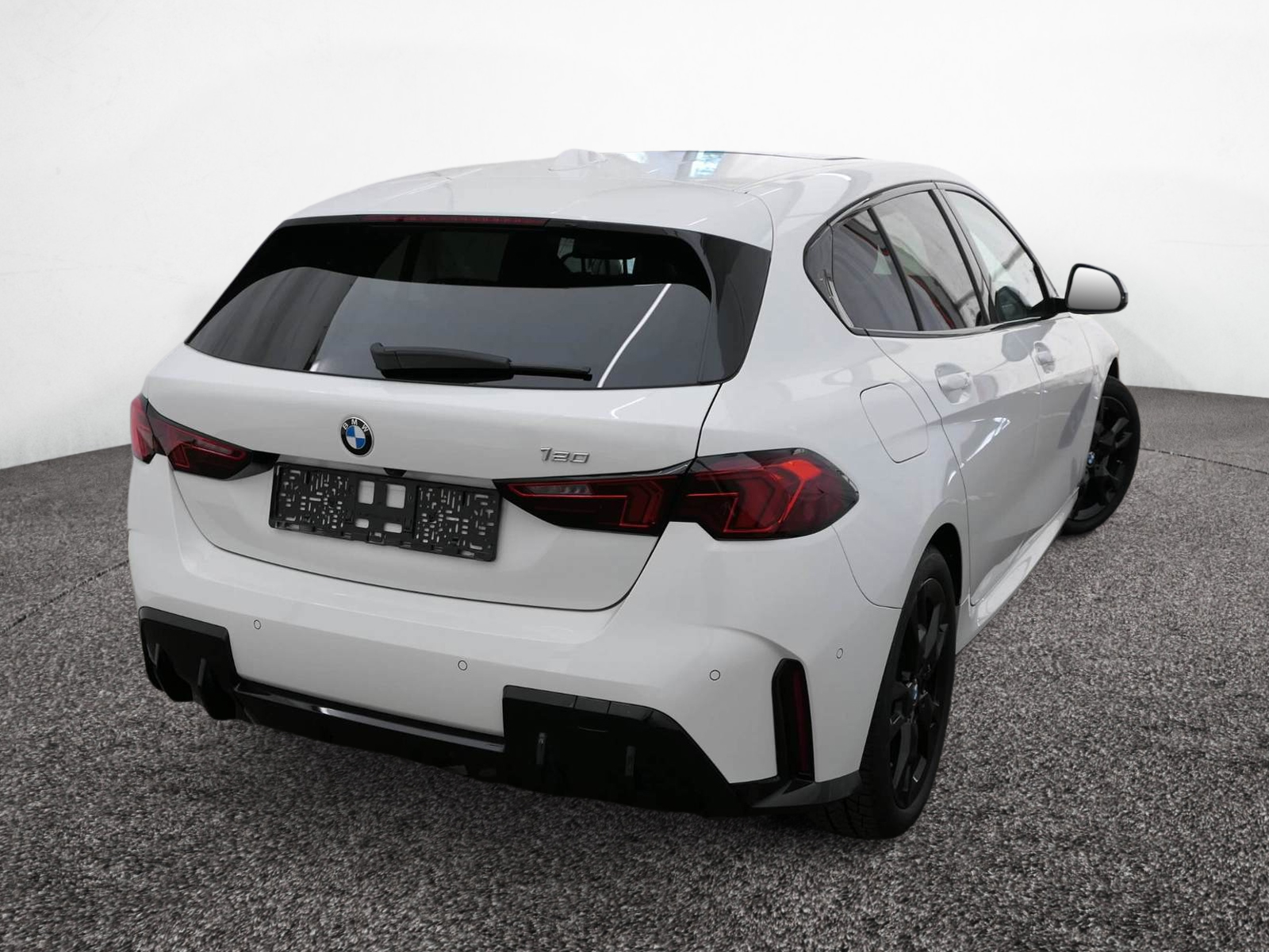 BMW 120i M-Sport – Produktfoto 2