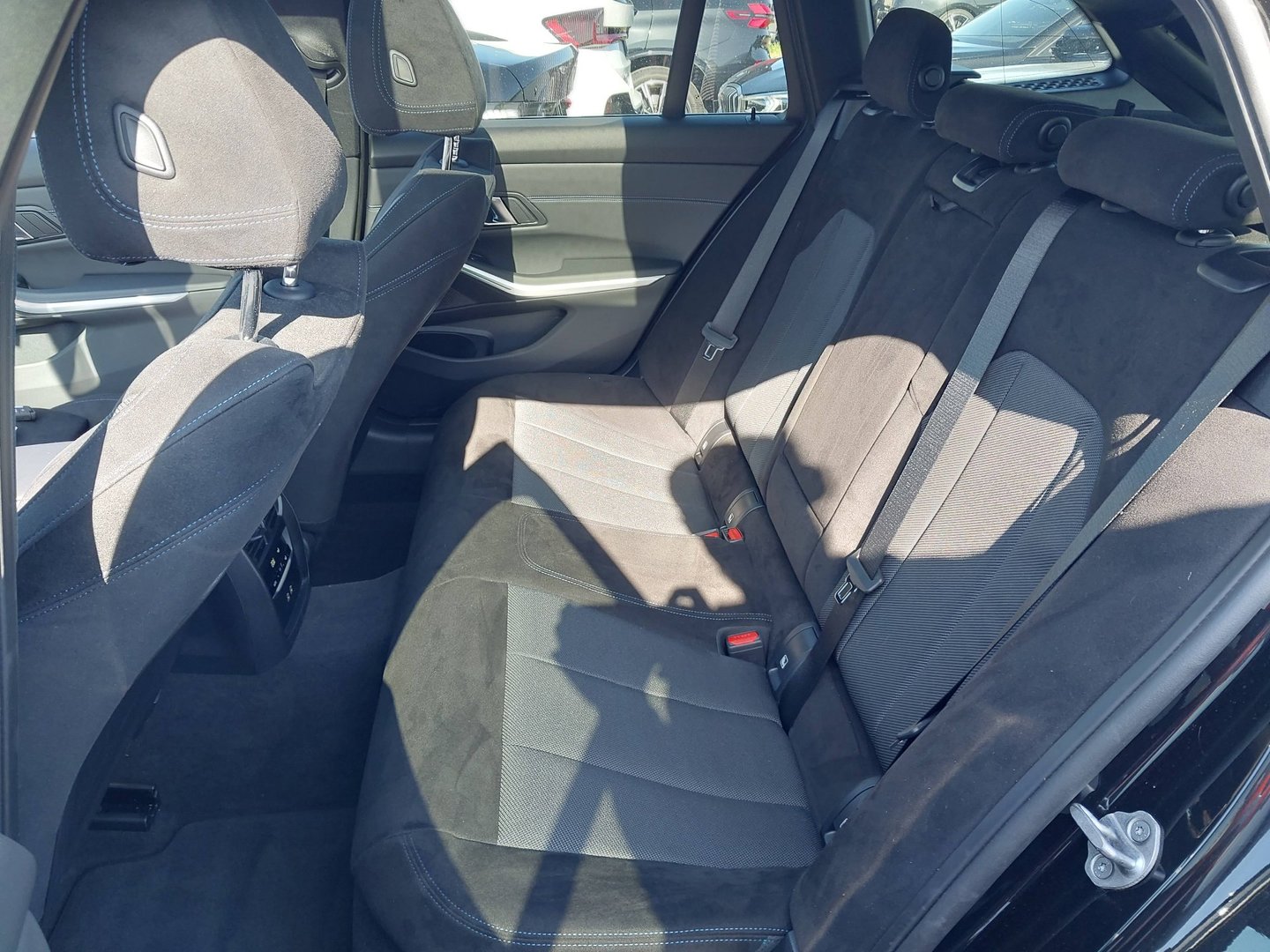 BMW 320i Touring M-Sport – Produktfoto 10