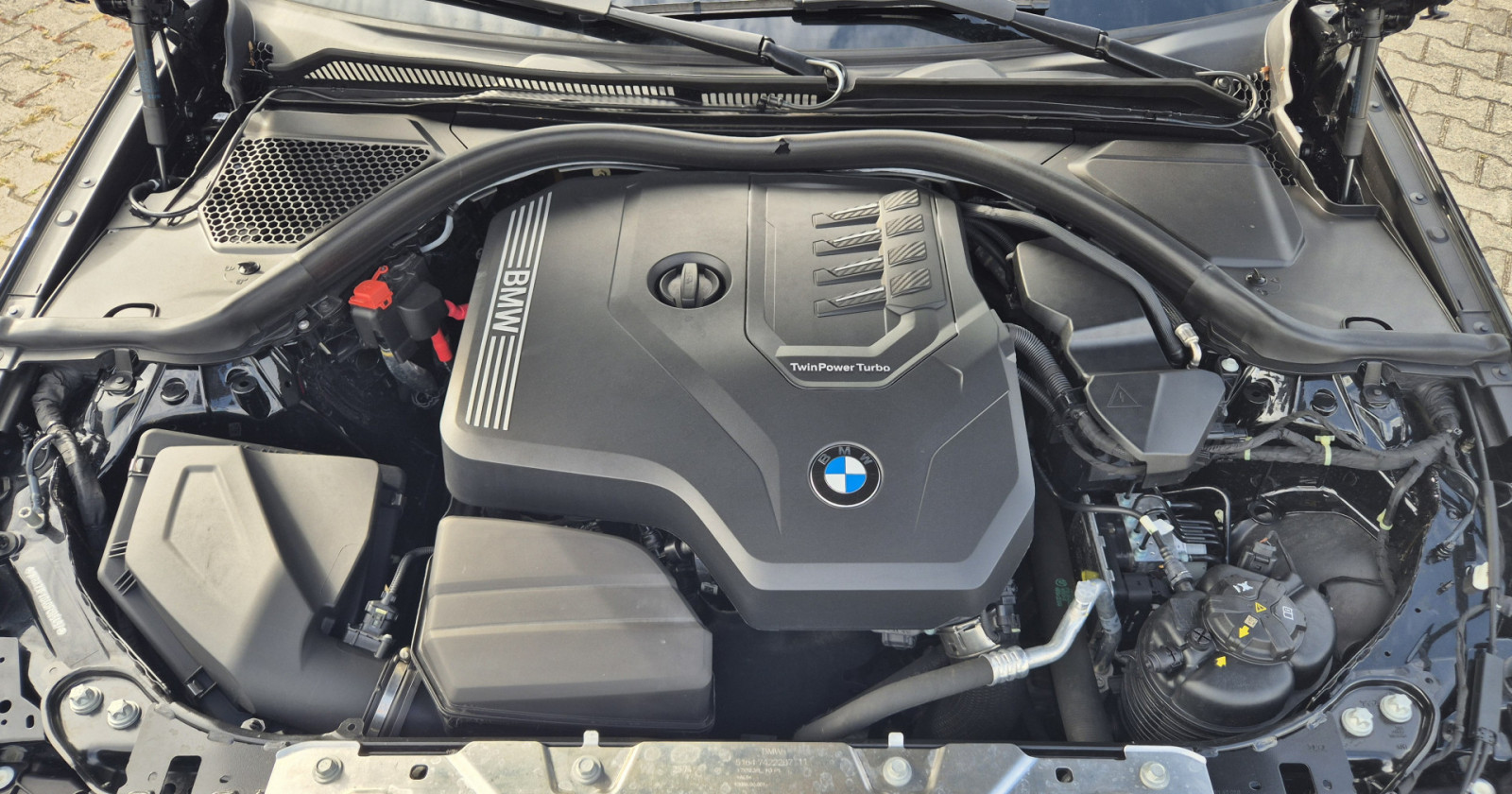 BMW 320i Touring M-Sport – Produktfoto 15