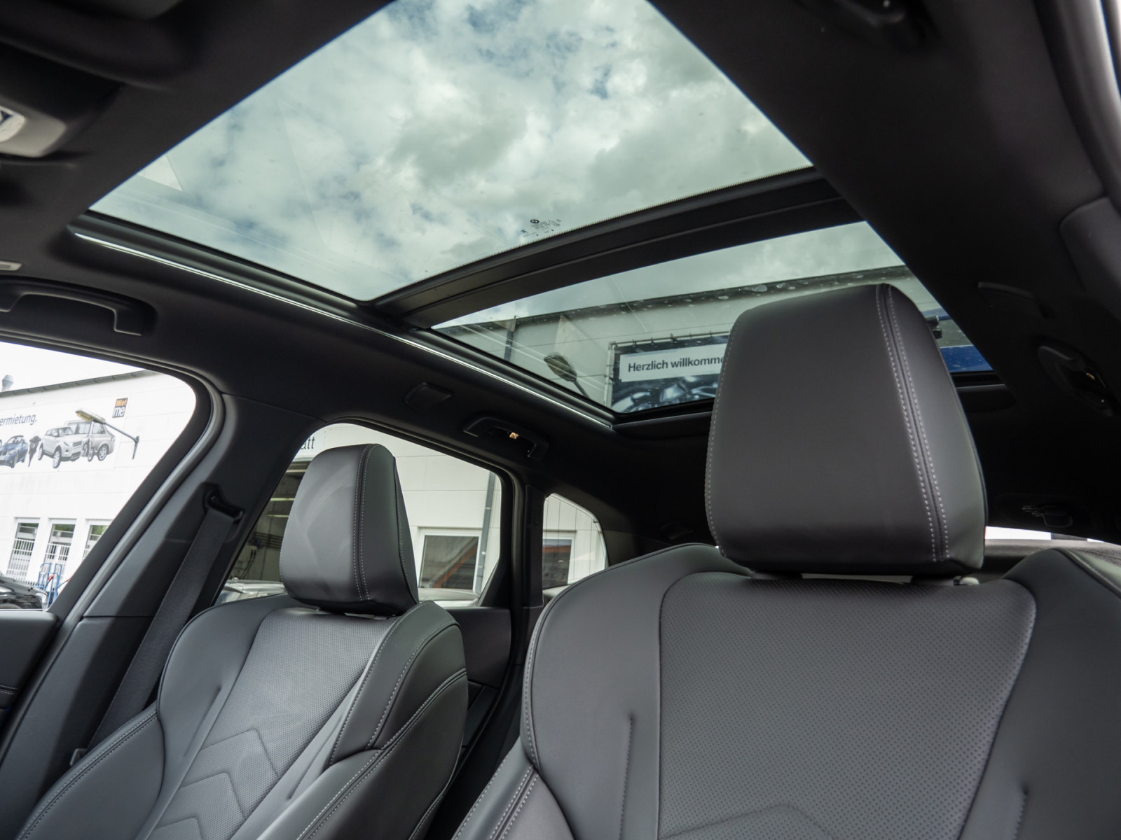 BMW 218i Active Tourer M-Sport – Produktfoto 22