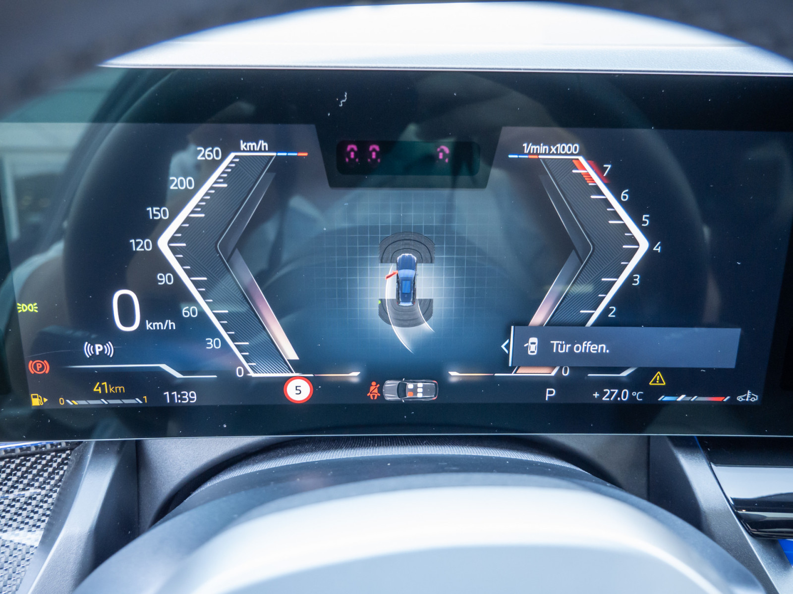 BMW 520i Touring M-Sport – Produktfoto 16