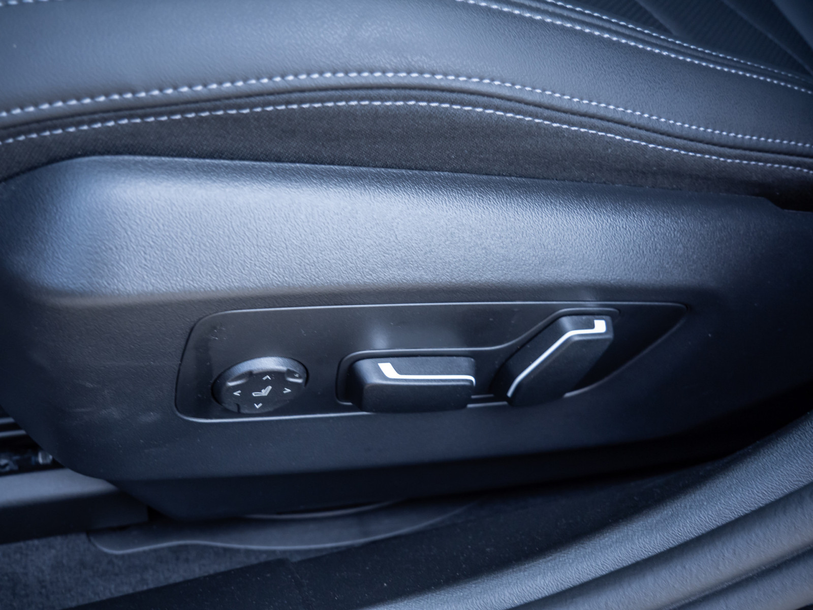 BMW 520i Touring M-Sport – Produktfoto 20