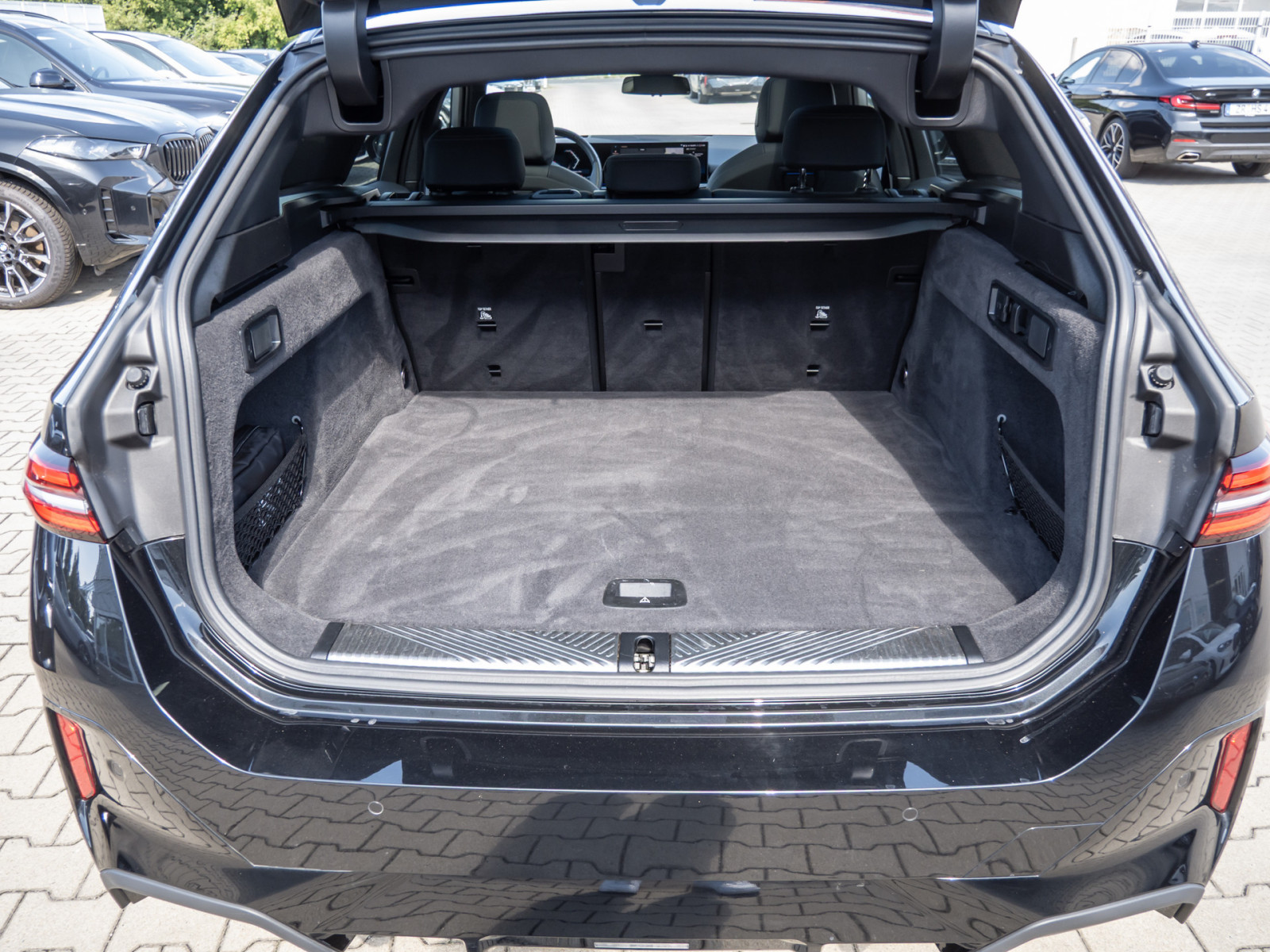 BMW 520i Touring M-Sport – Produktfoto 22