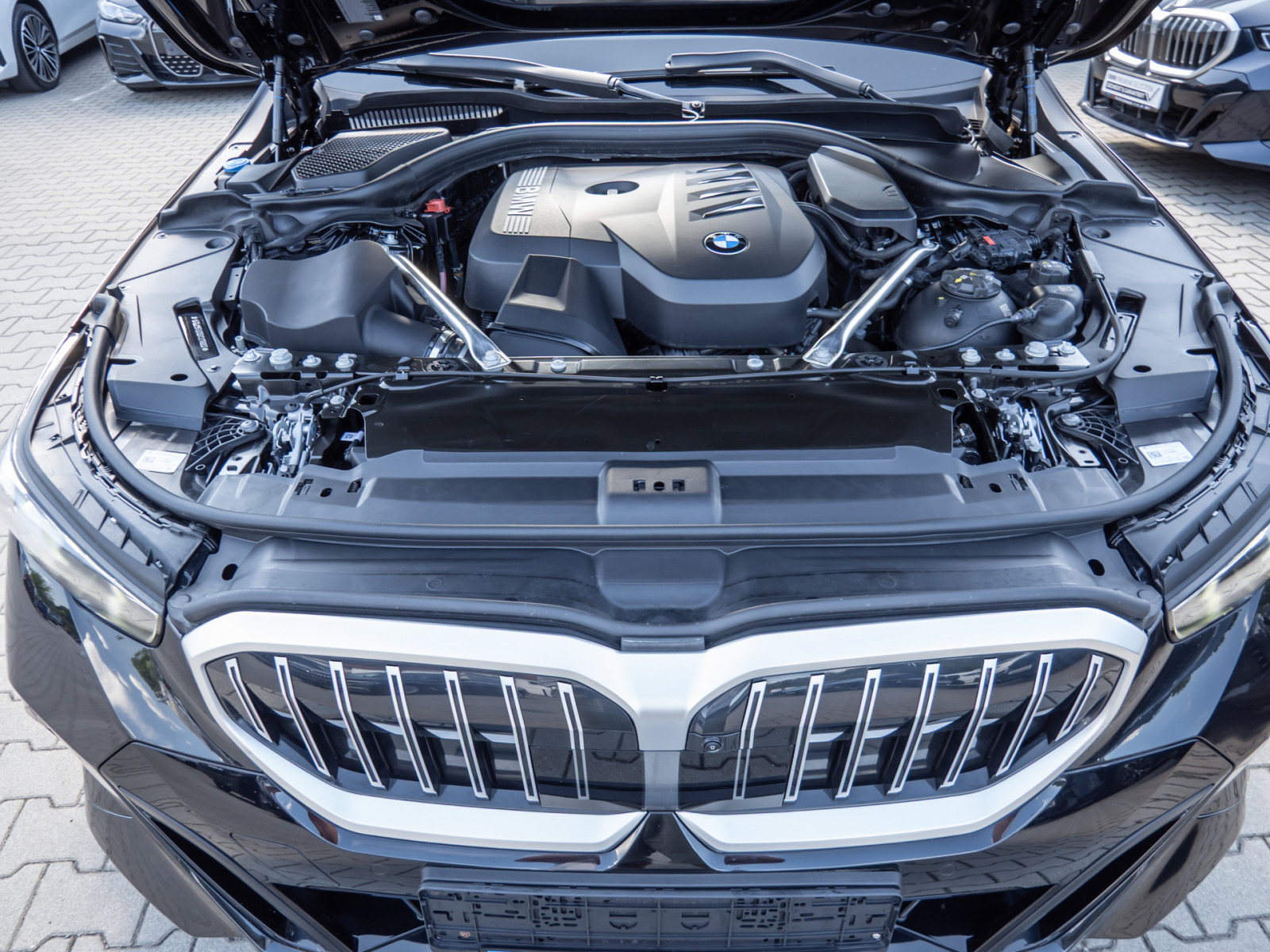 BMW 520i Touring M-Sport – Produktfoto 24