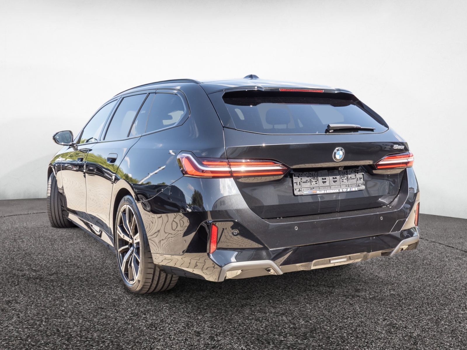 BMW 520i Touring M-Sport – Produktfoto 4