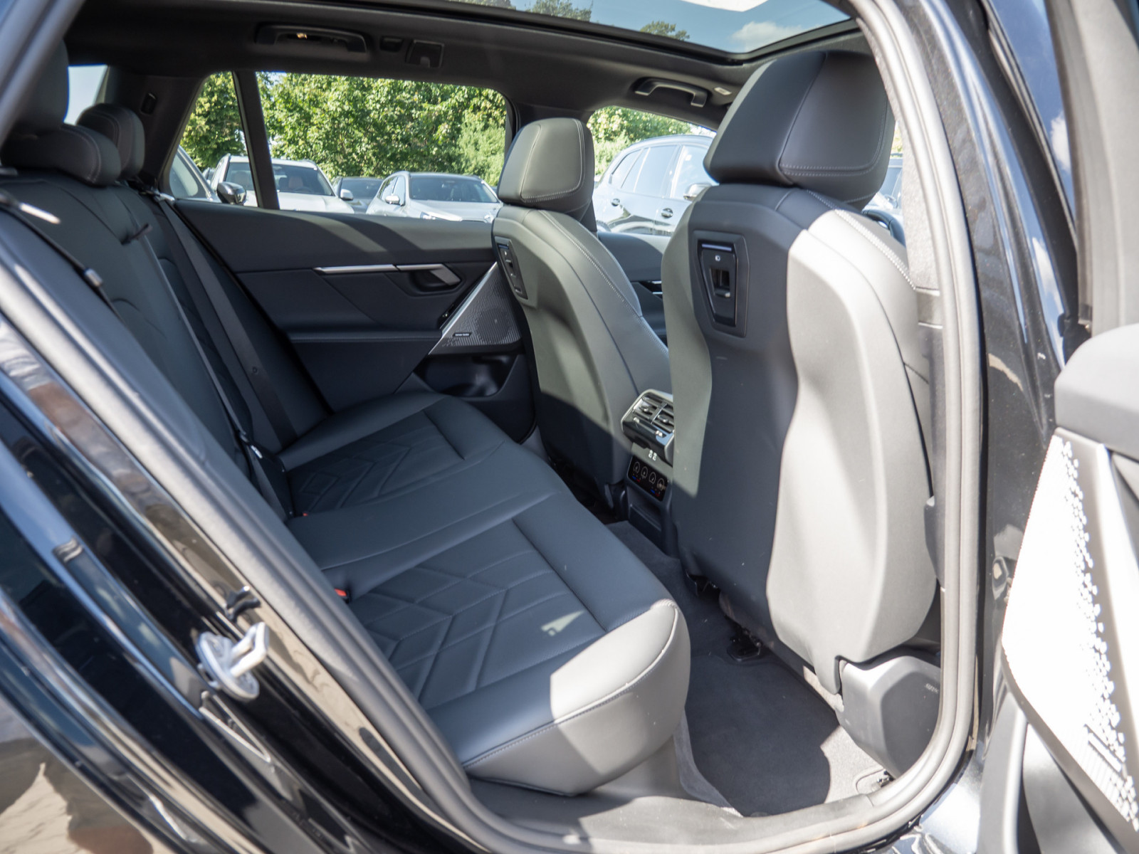 BMW 520i Touring M-Sport – Produktfoto 7