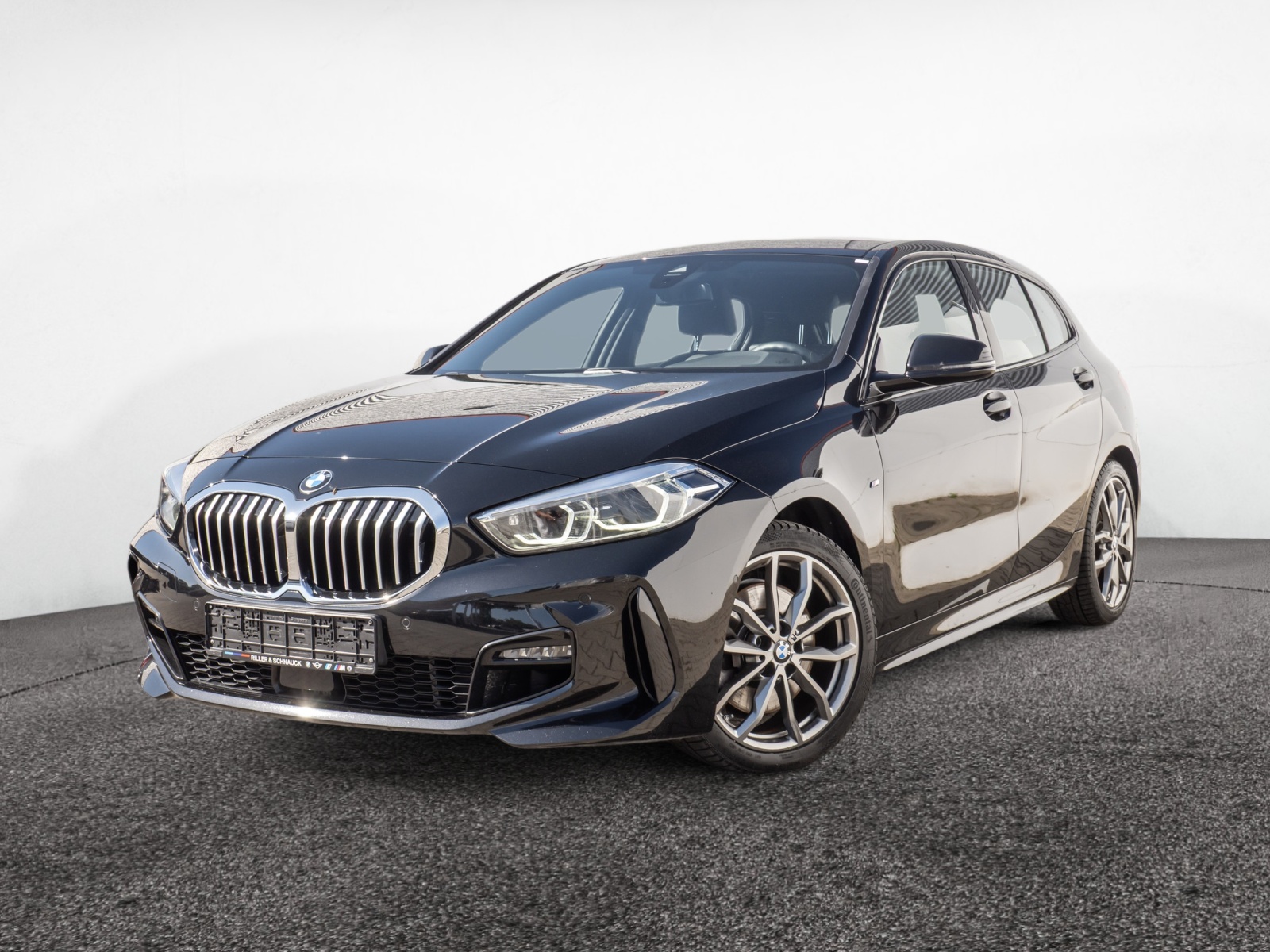 BMW 120i M-Sport – Produktfoto 1