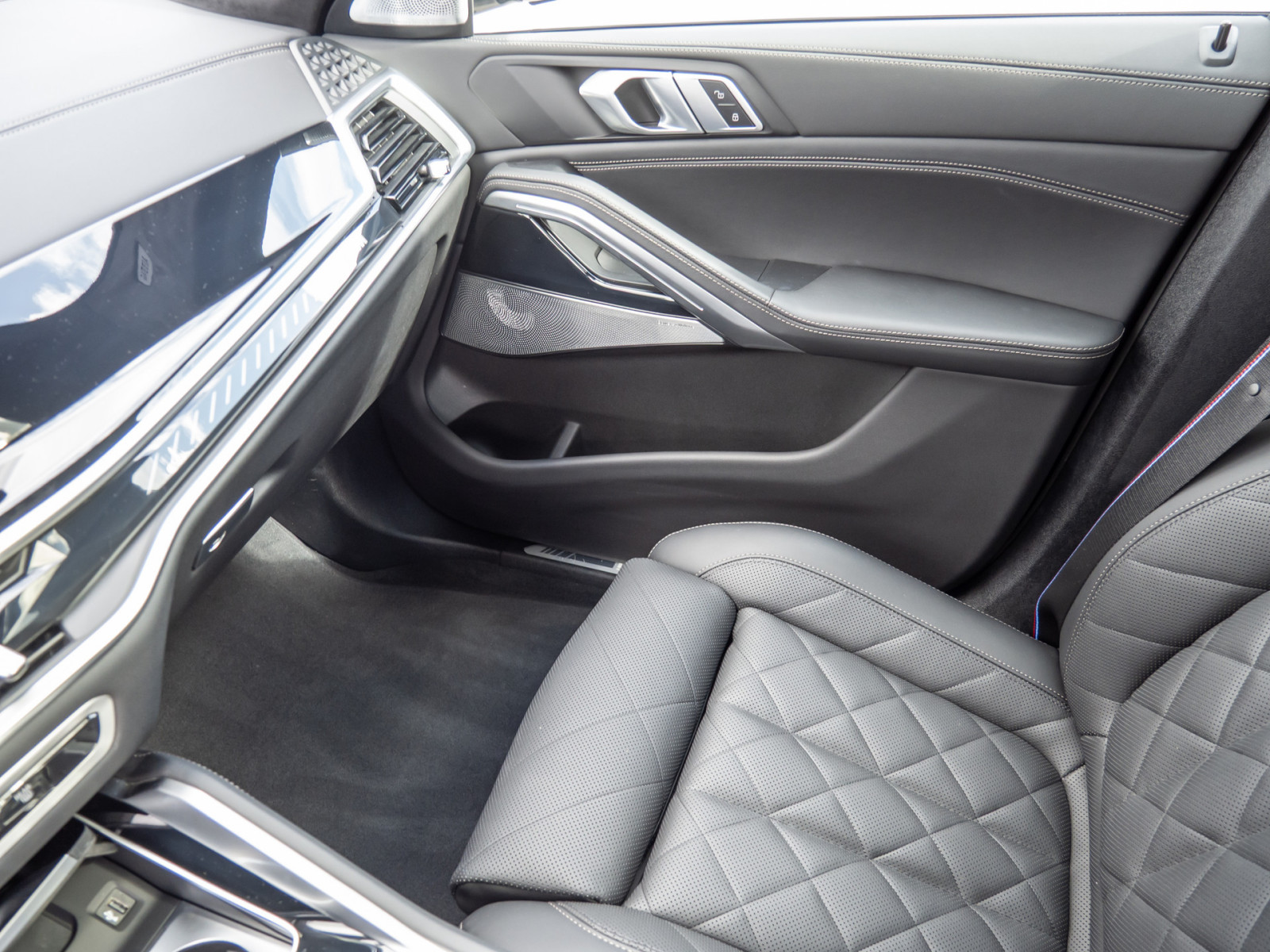 BMW X6 M60i – Produktfoto 15