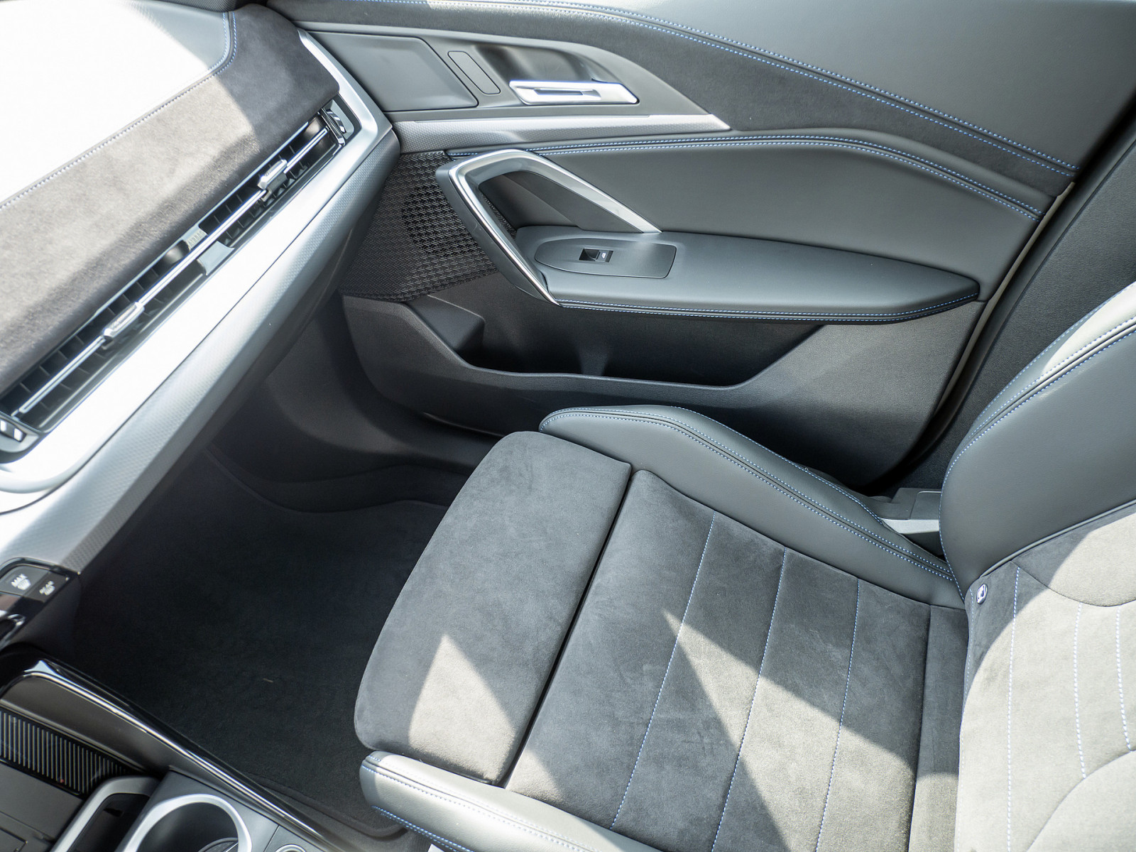 BMW X1 sDrive 18i M-Sport – Produktfoto 9
