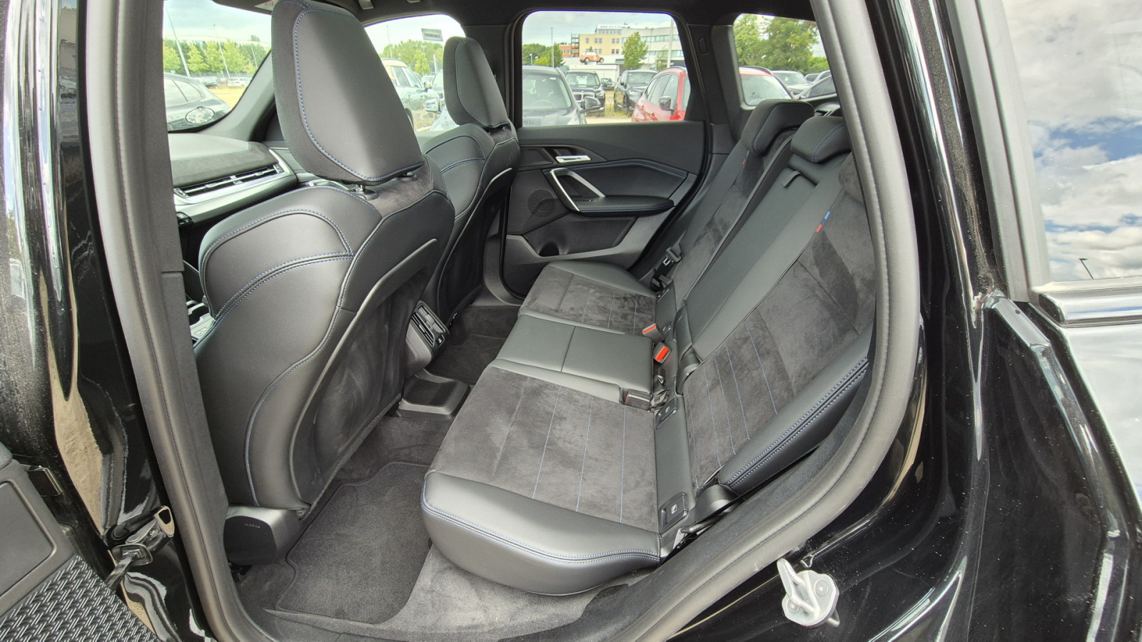 BMW X1 sDrive 18i M-Sport – Produktfoto 8