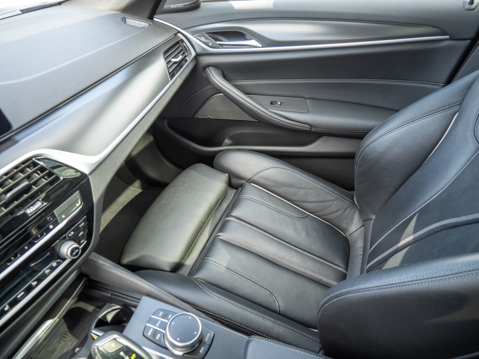 BMW 530e Touring xDrive M-Sport – Produktfoto 16