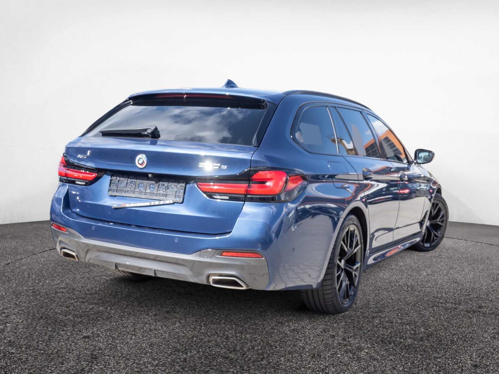 BMW 530e Touring xDrive M-Sport – Produktfoto 3