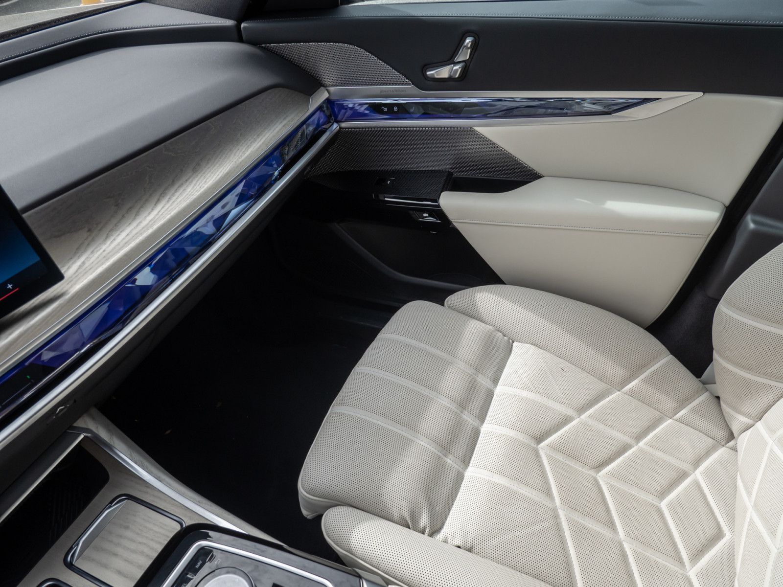 BMW i7 xDrive 60 M-Sport PRO – Produktfoto 16
