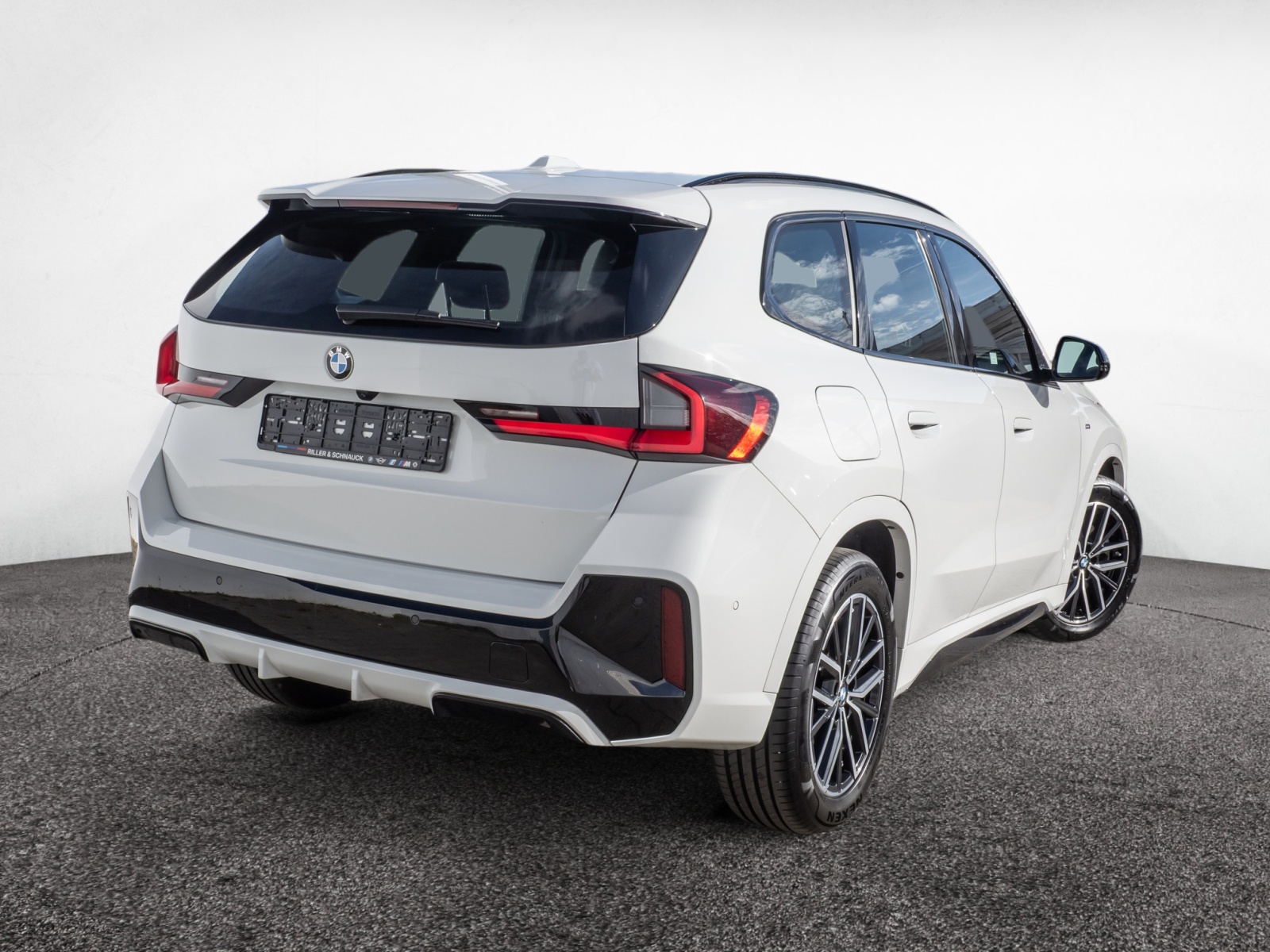 BMW X1 xDrive 23d M-Sport – Produktfoto 4