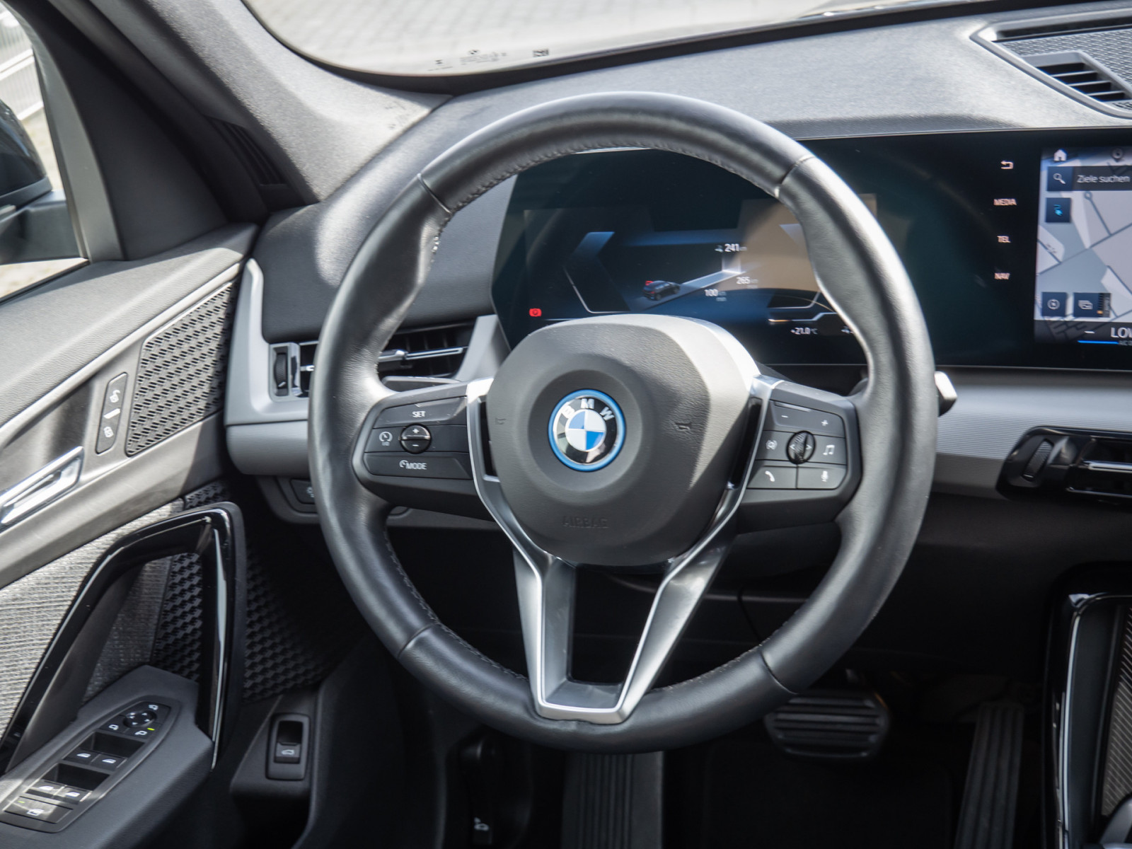 BMW iX1 xDrive 30 – Produktfoto 9