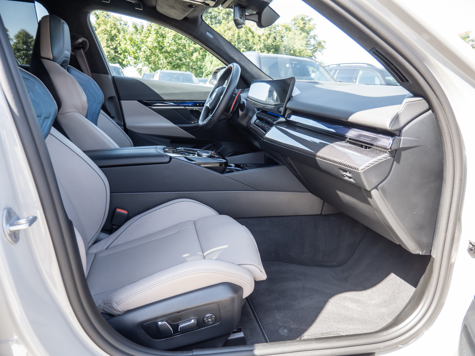BMW M5 xDrive – Produktfoto 6