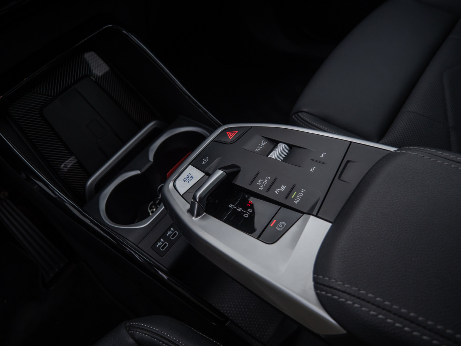 BMW iX1 xDrive 30 X-Line – Produktfoto 15