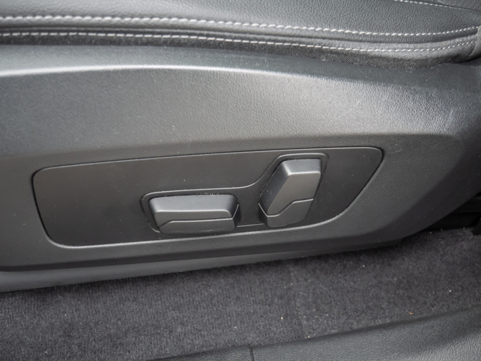 BMW iX1 xDrive 30 X-Line – Produktfoto 21