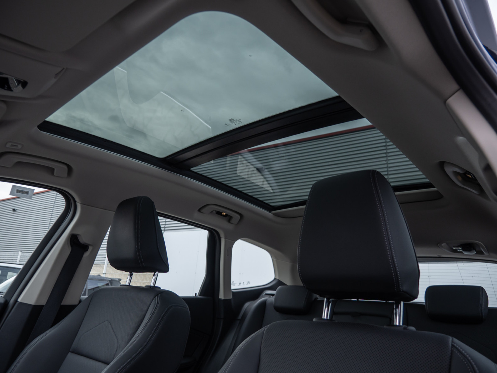 BMW iX1 xDrive 30 X-Line – Produktfoto 22