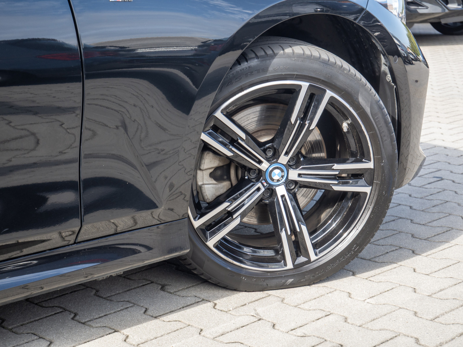 BMW 320e M-Sport – Produktfoto 5