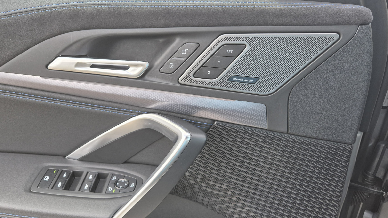BMW X1 sDrive 18i M-Sport – Produktfoto 8