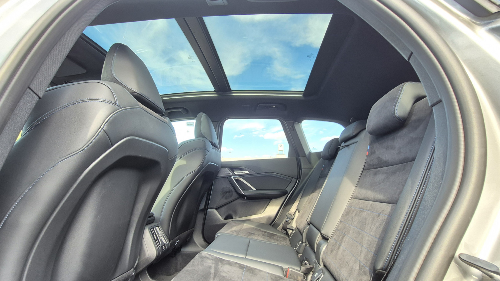 BMW X1 sDrive 18i M-Sport – Produktfoto 9
