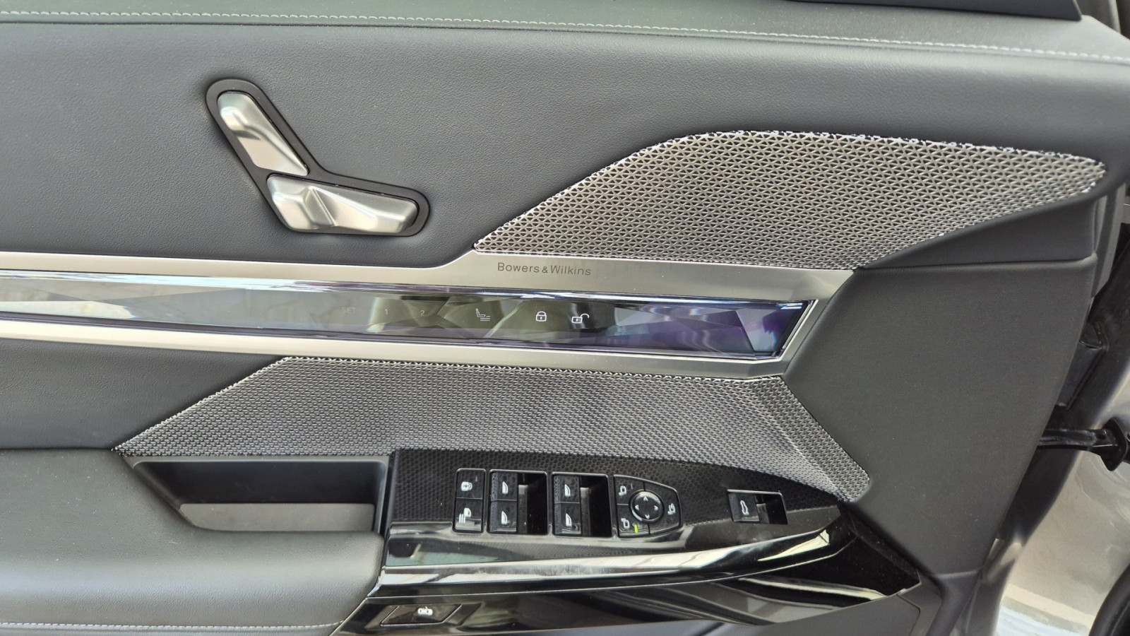 BMW 740 d xDrive M-Sport – Produktfoto 10