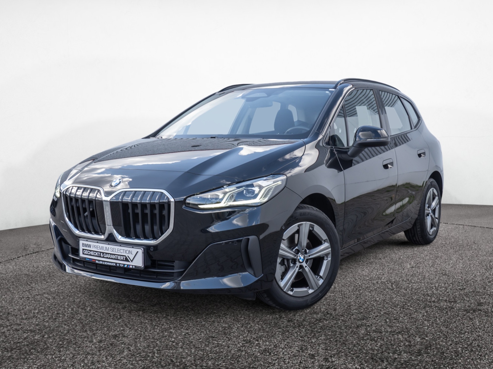 BMW 220i Active Tourer – Produktfoto 1