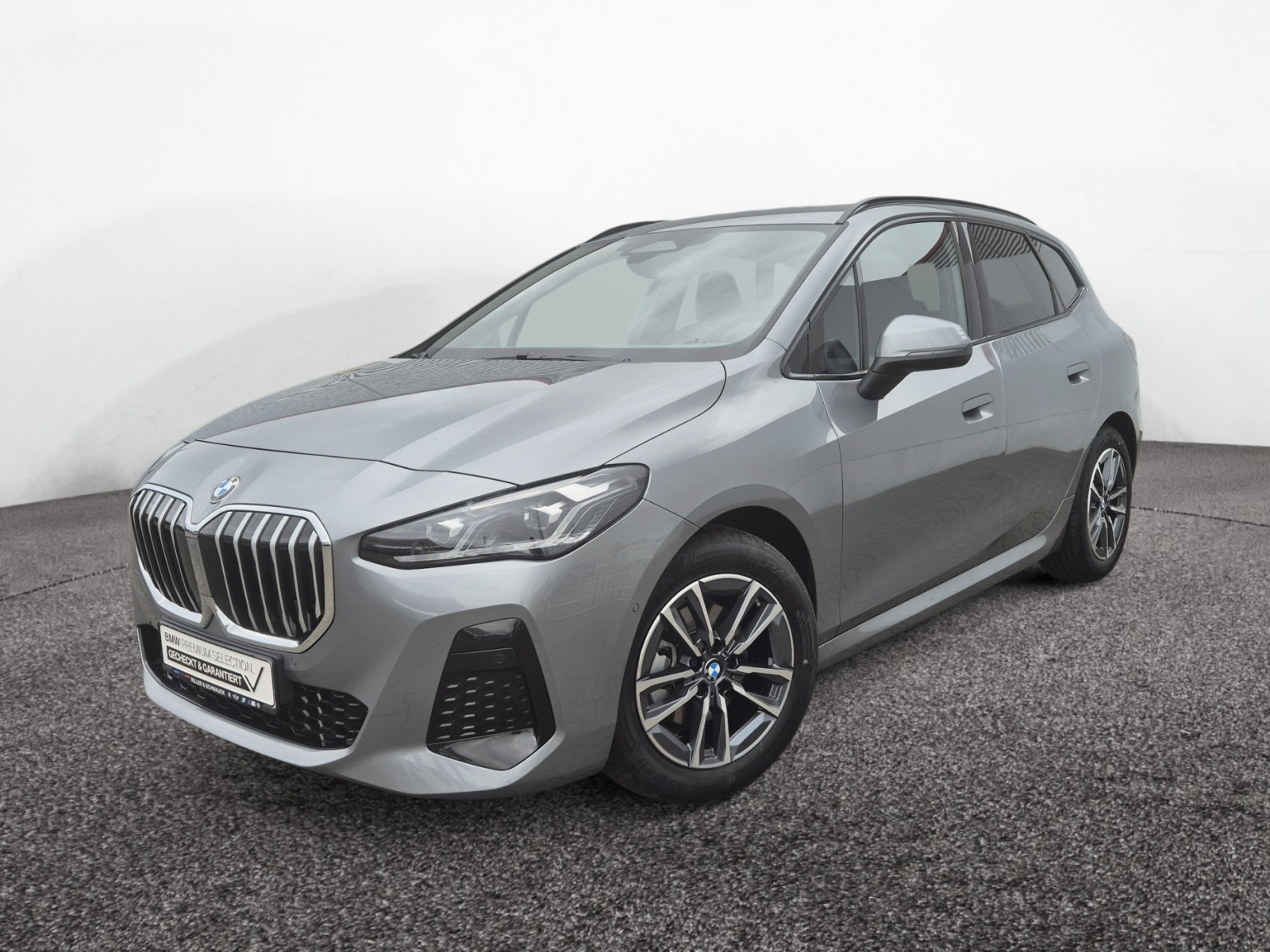 BMW 220i Active Tourer M-Sport – Produktfoto 1